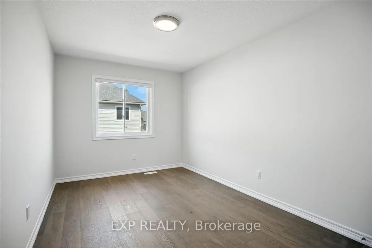 27 Mockingbird Lane E, #52