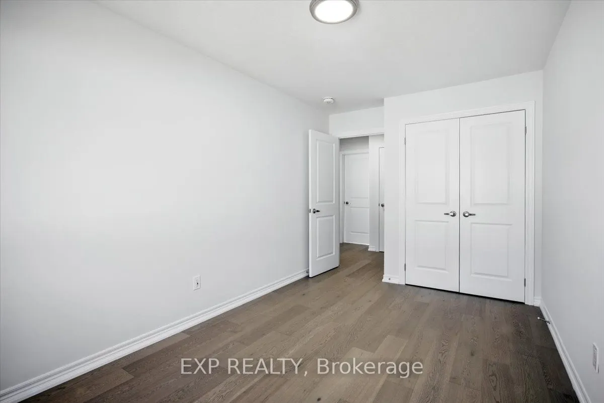27 Mockingbird Lane E, #52