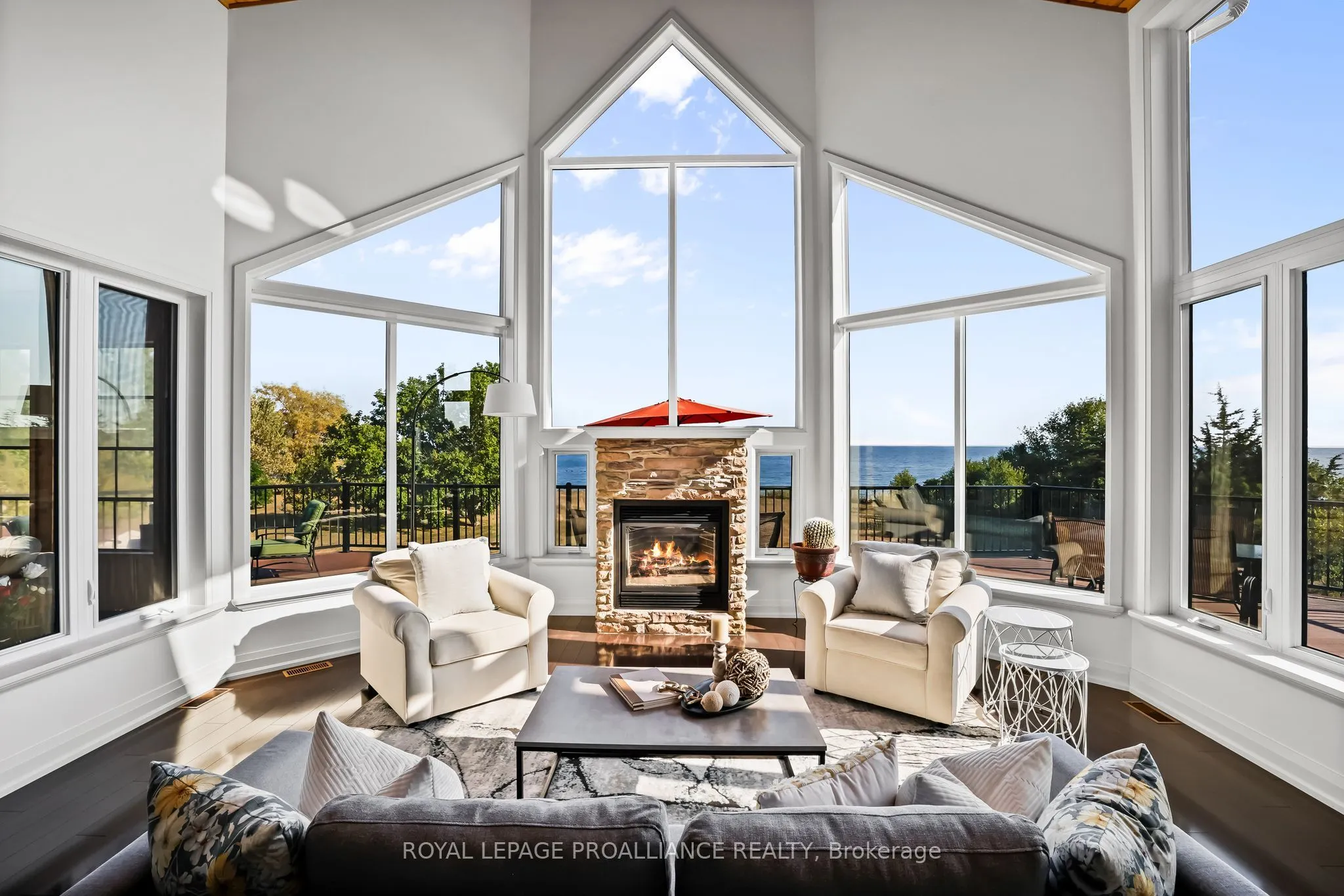 263 Lakeshore Road