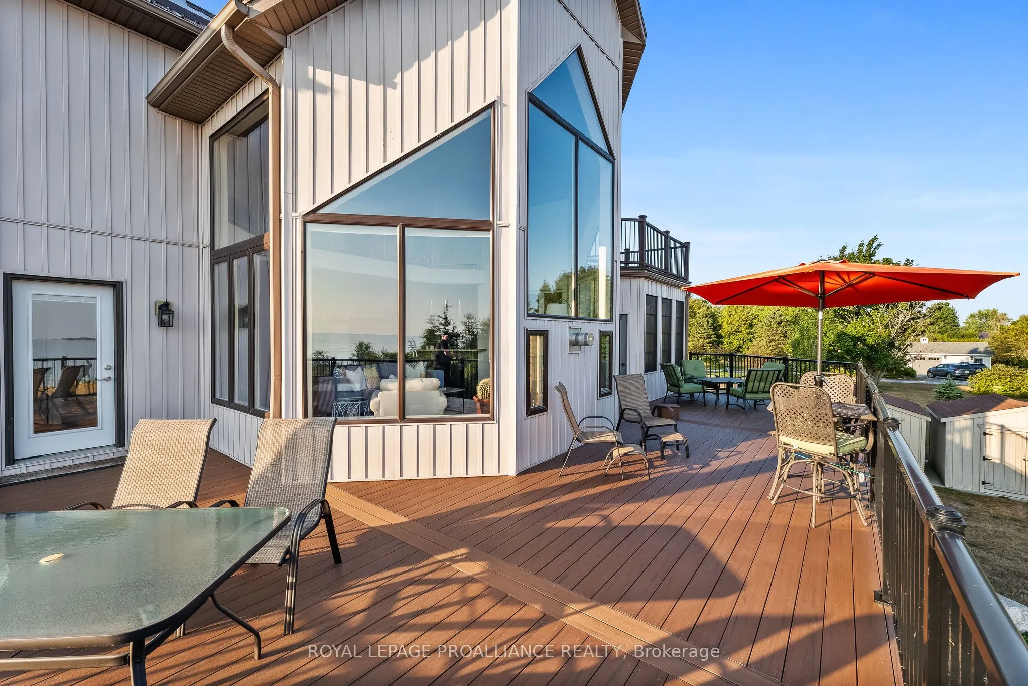 263 Lakeshore Road