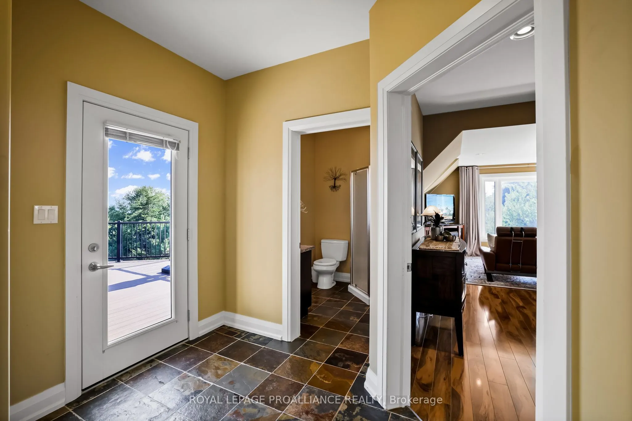 263 Lakeshore Road