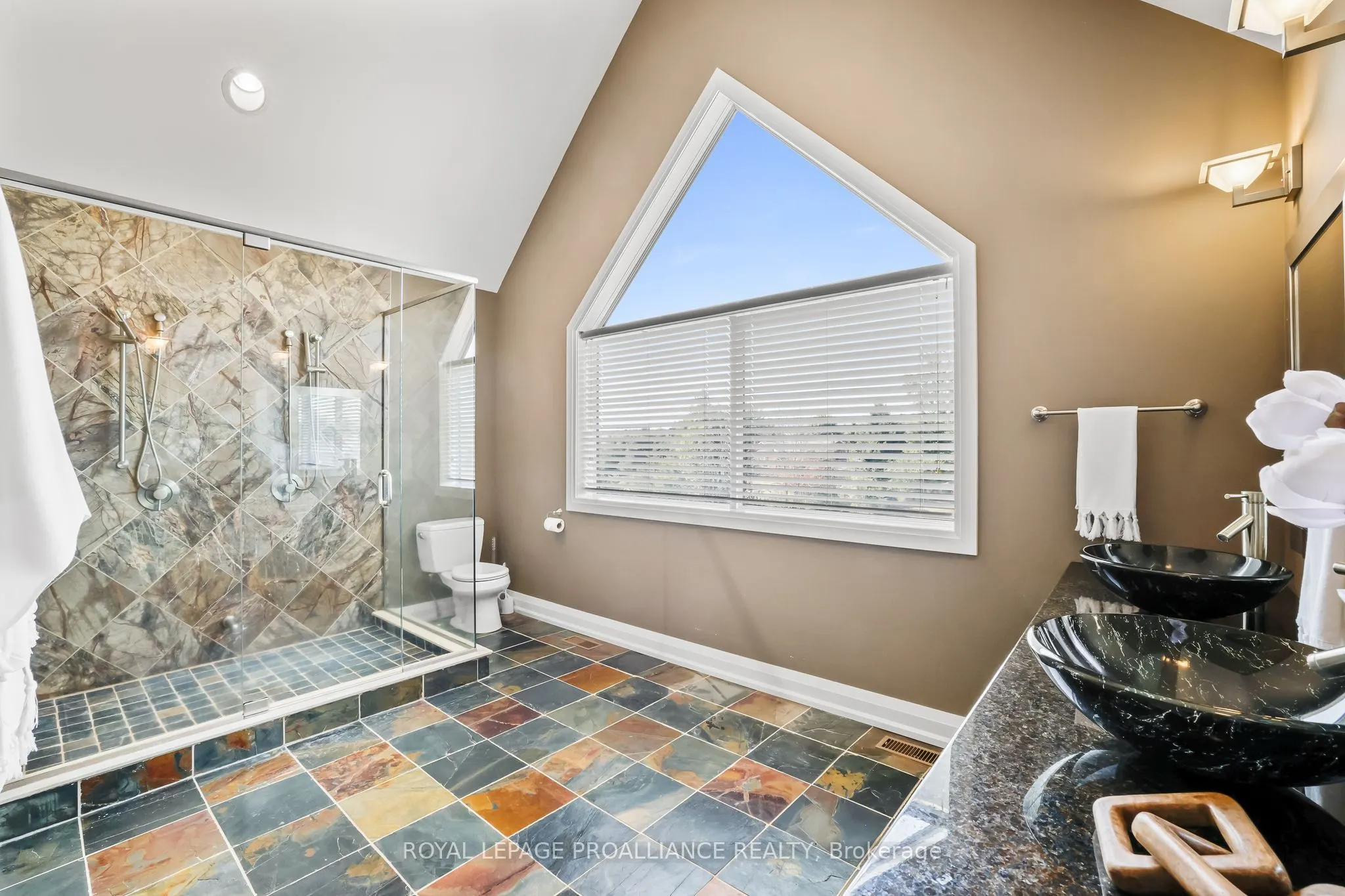263 Lakeshore Road