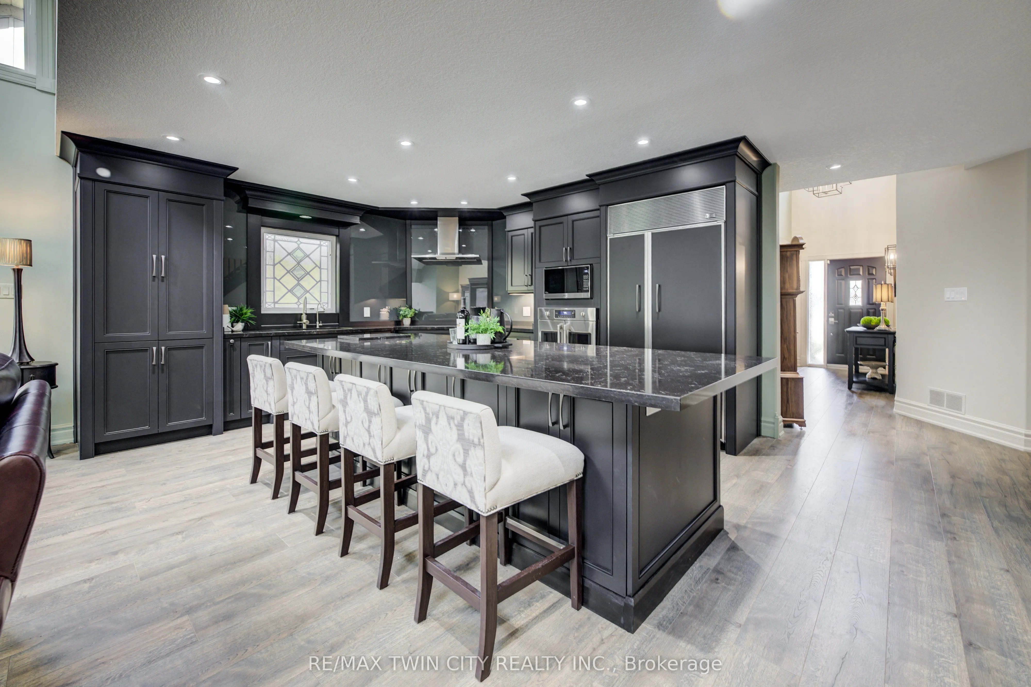350 Doon Valley Drive, #9G