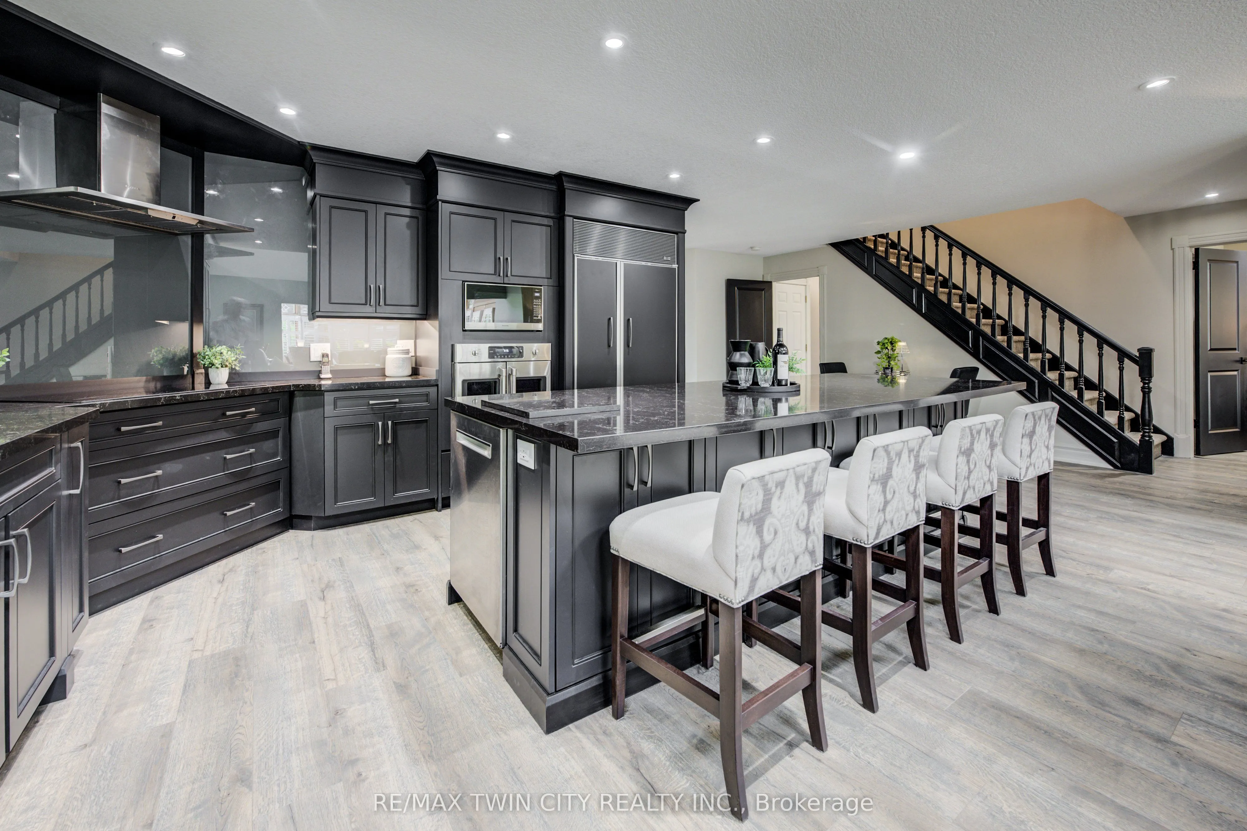 350 Doon Valley Drive, #9G