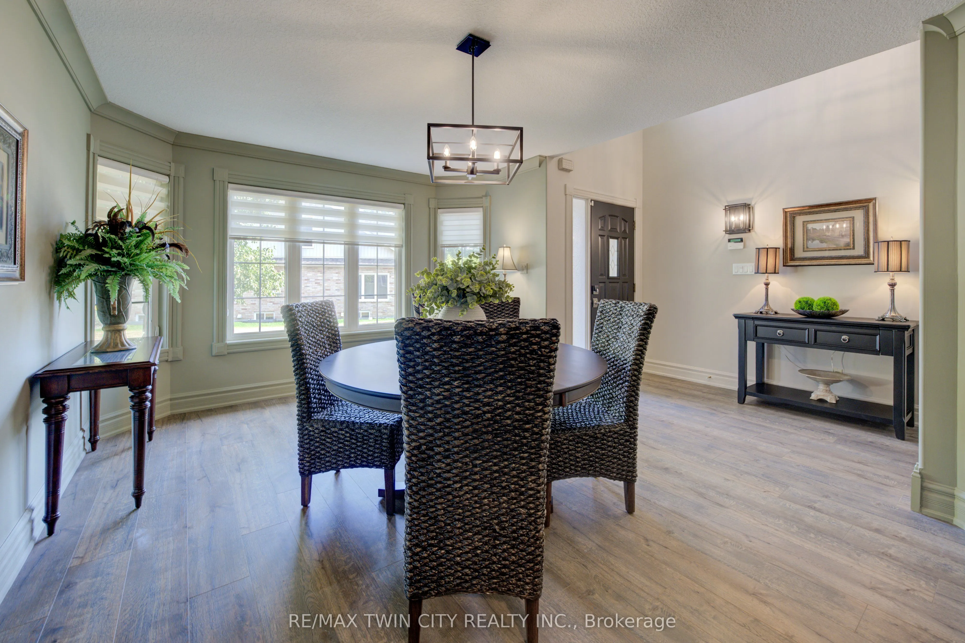 350 Doon Valley Drive, #9G