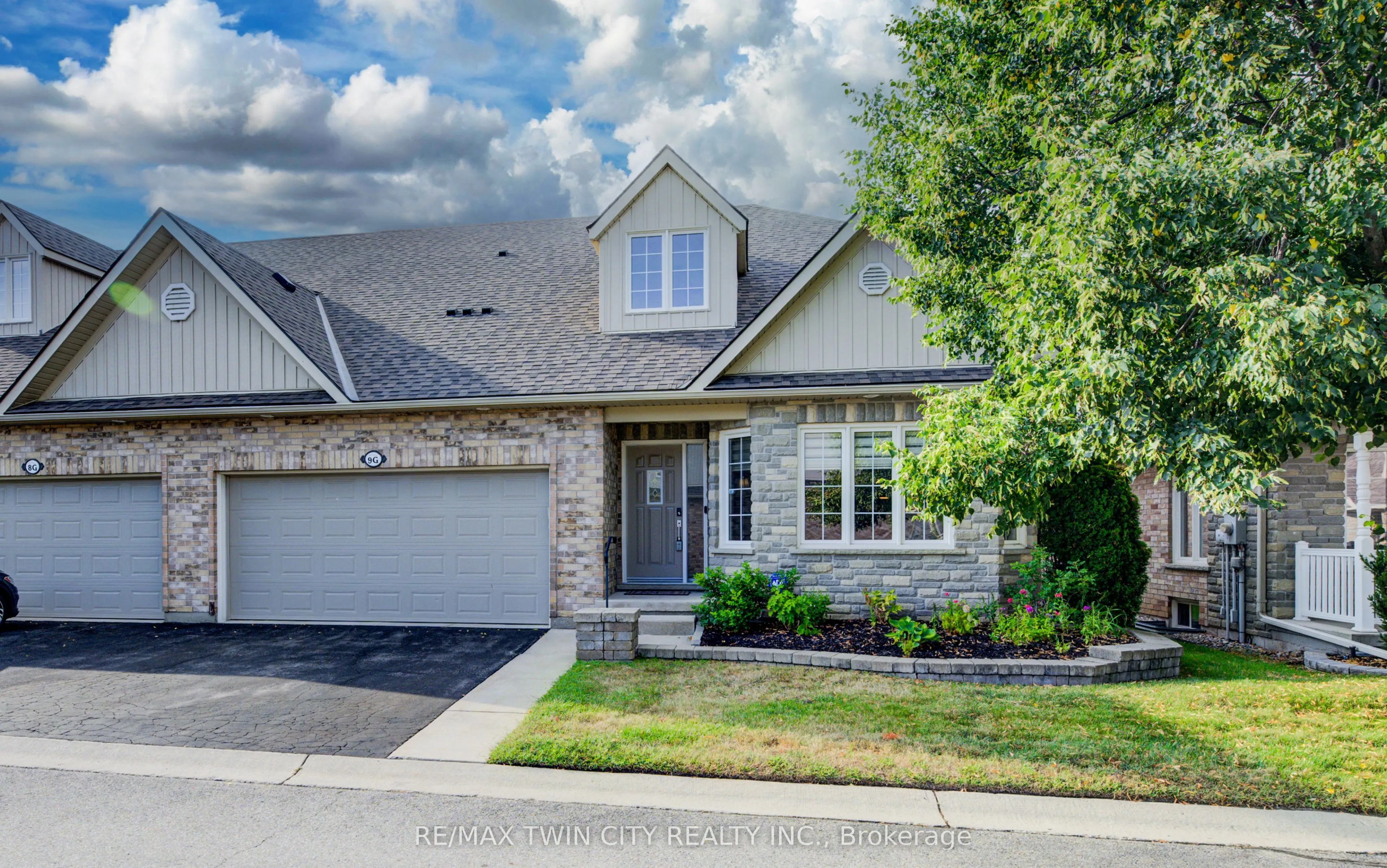 350 Doon Valley Drive, #9G
