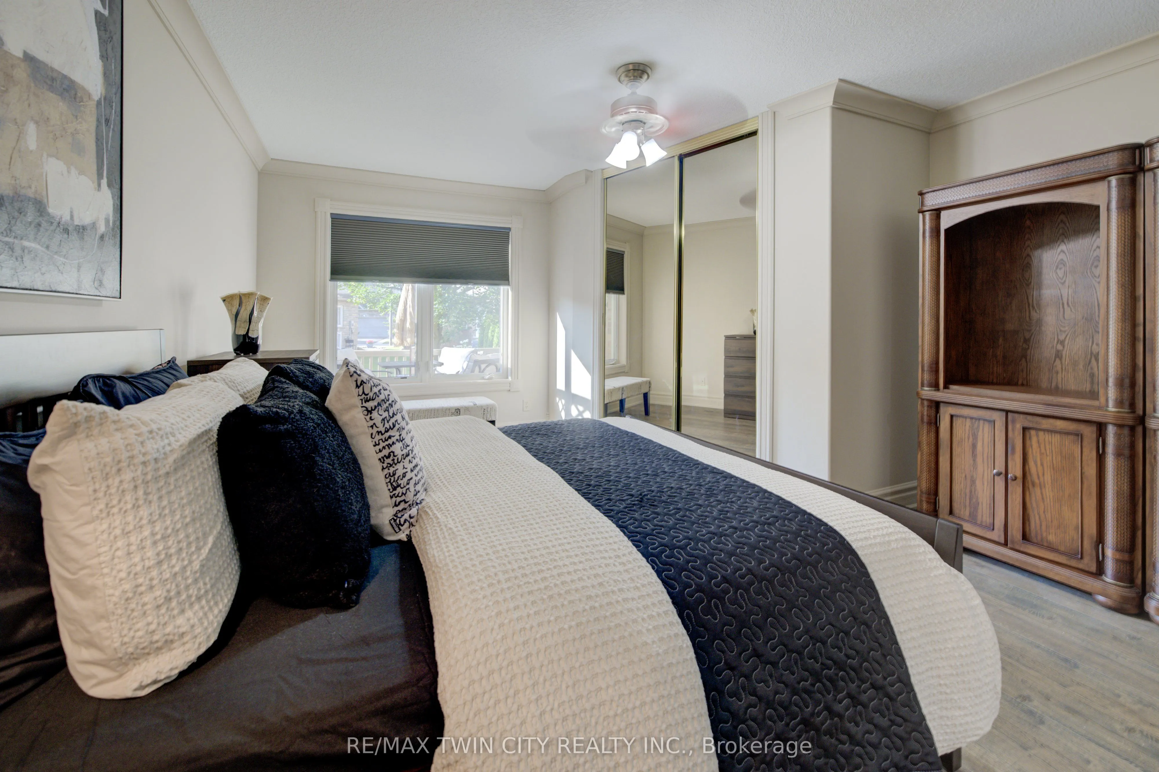 350 Doon Valley Drive, #9G