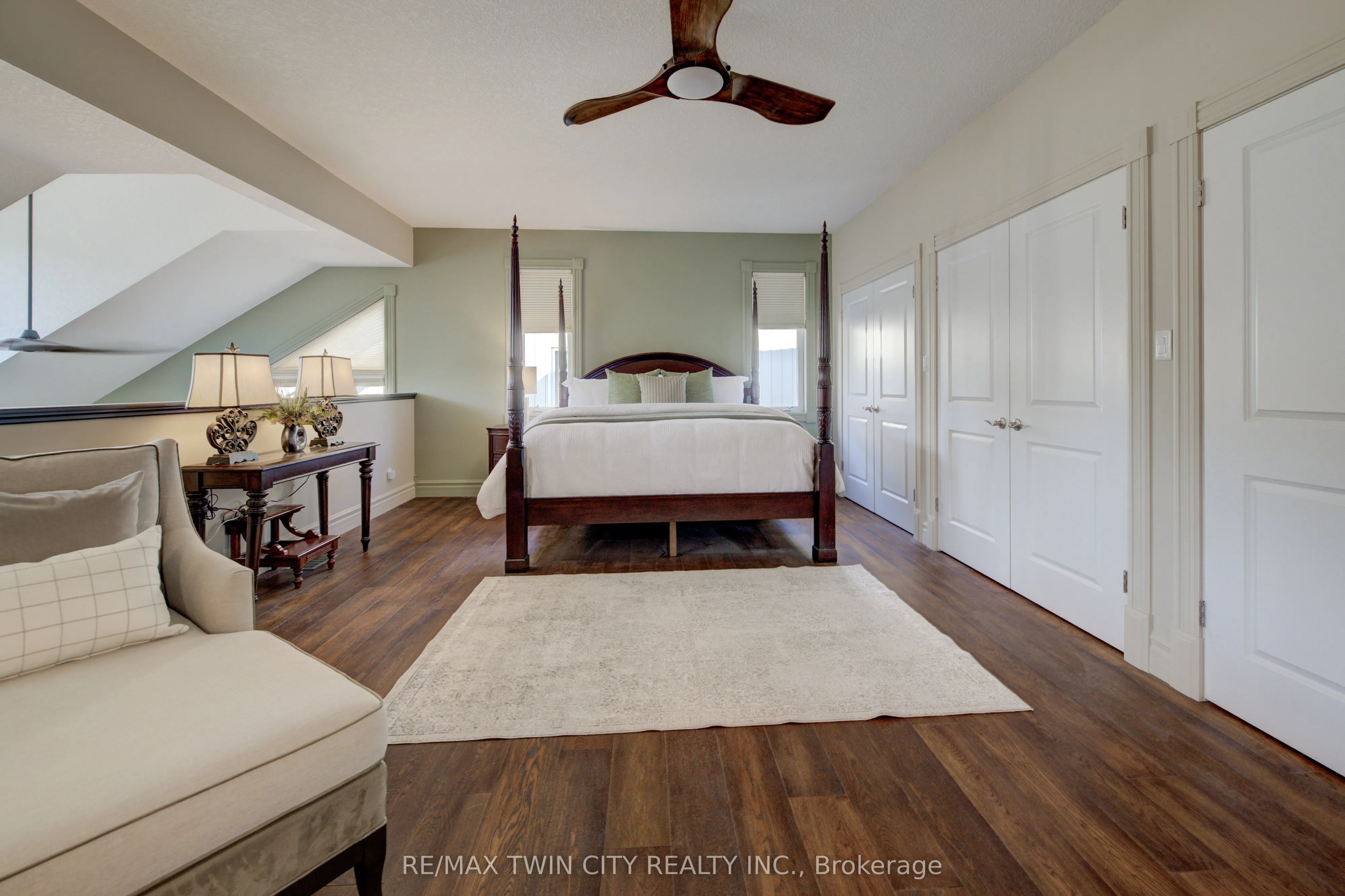 350 Doon Valley Drive, #9G