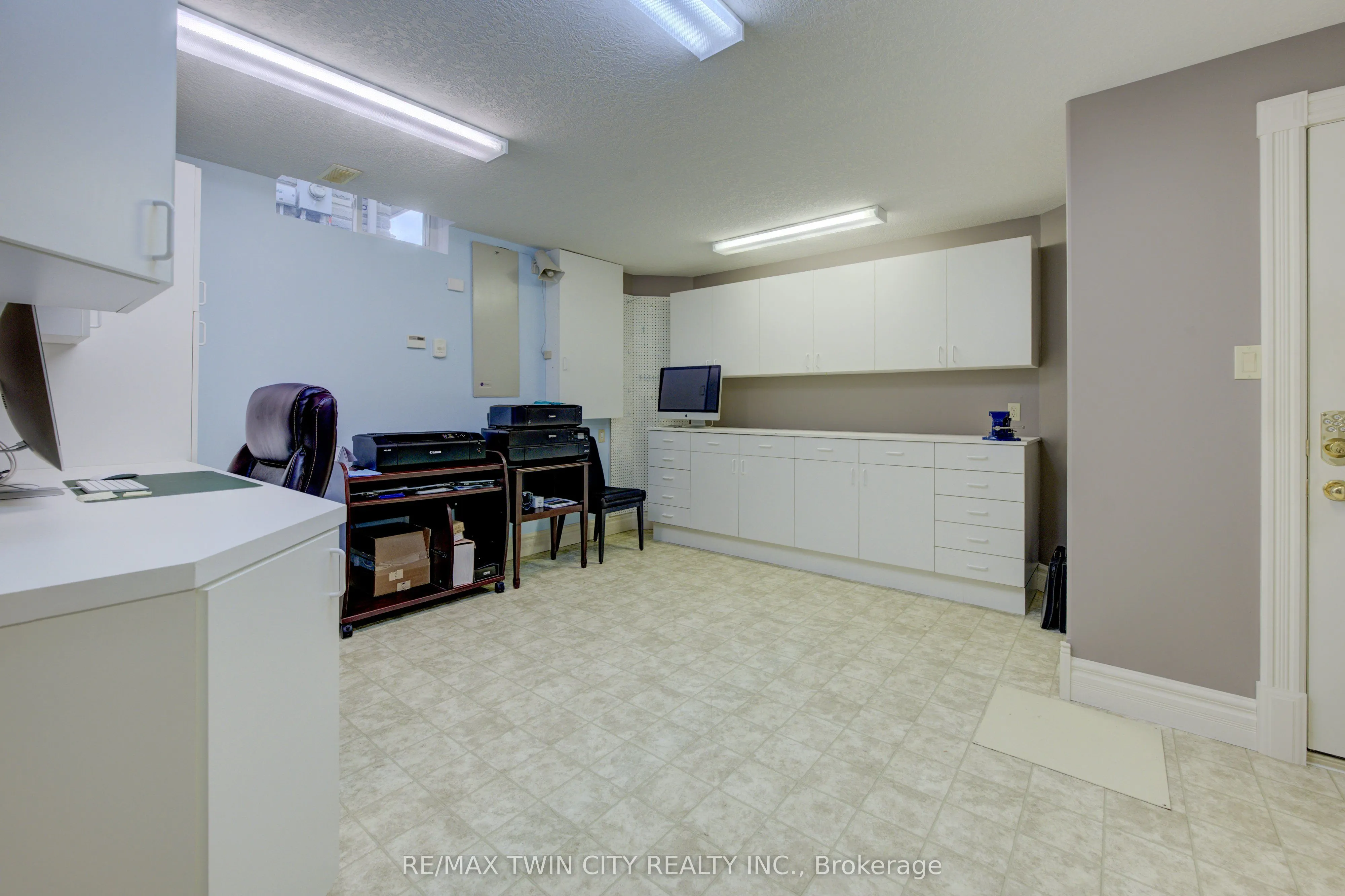 350 Doon Valley Drive, #9G