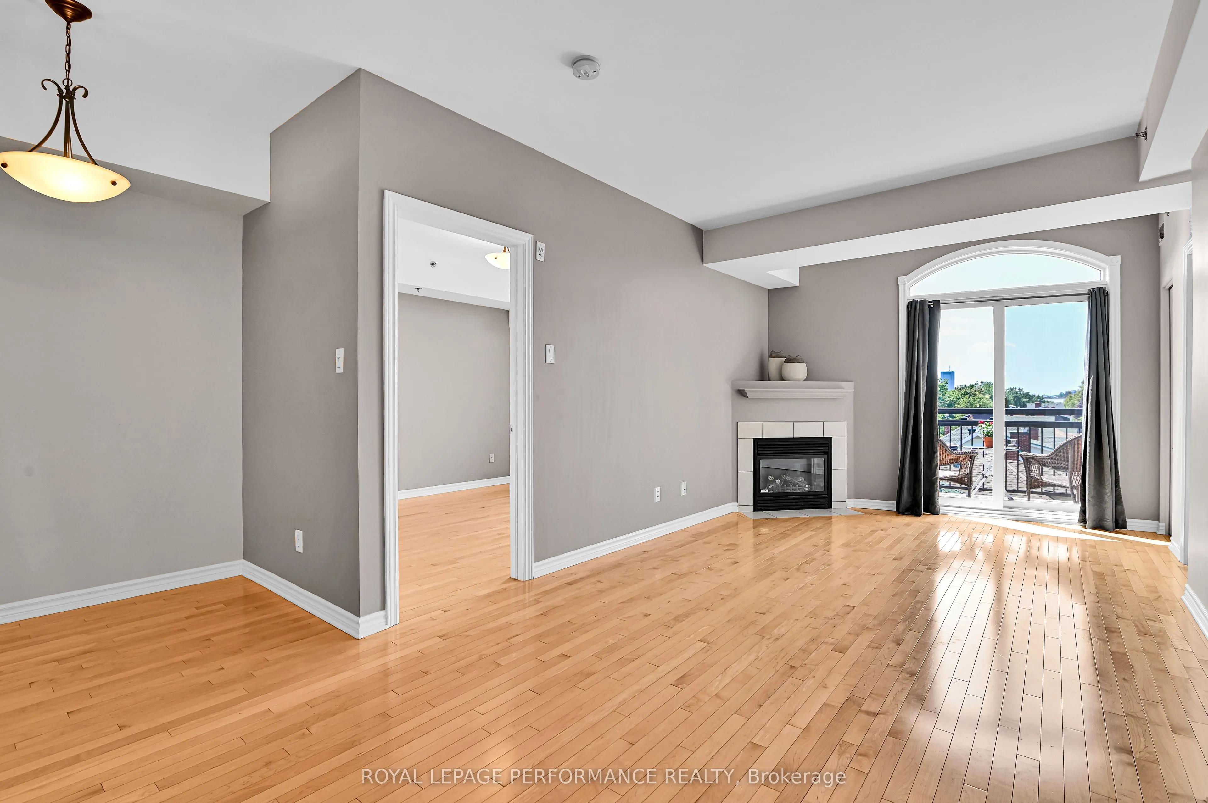 6 Grove Avenue, #407