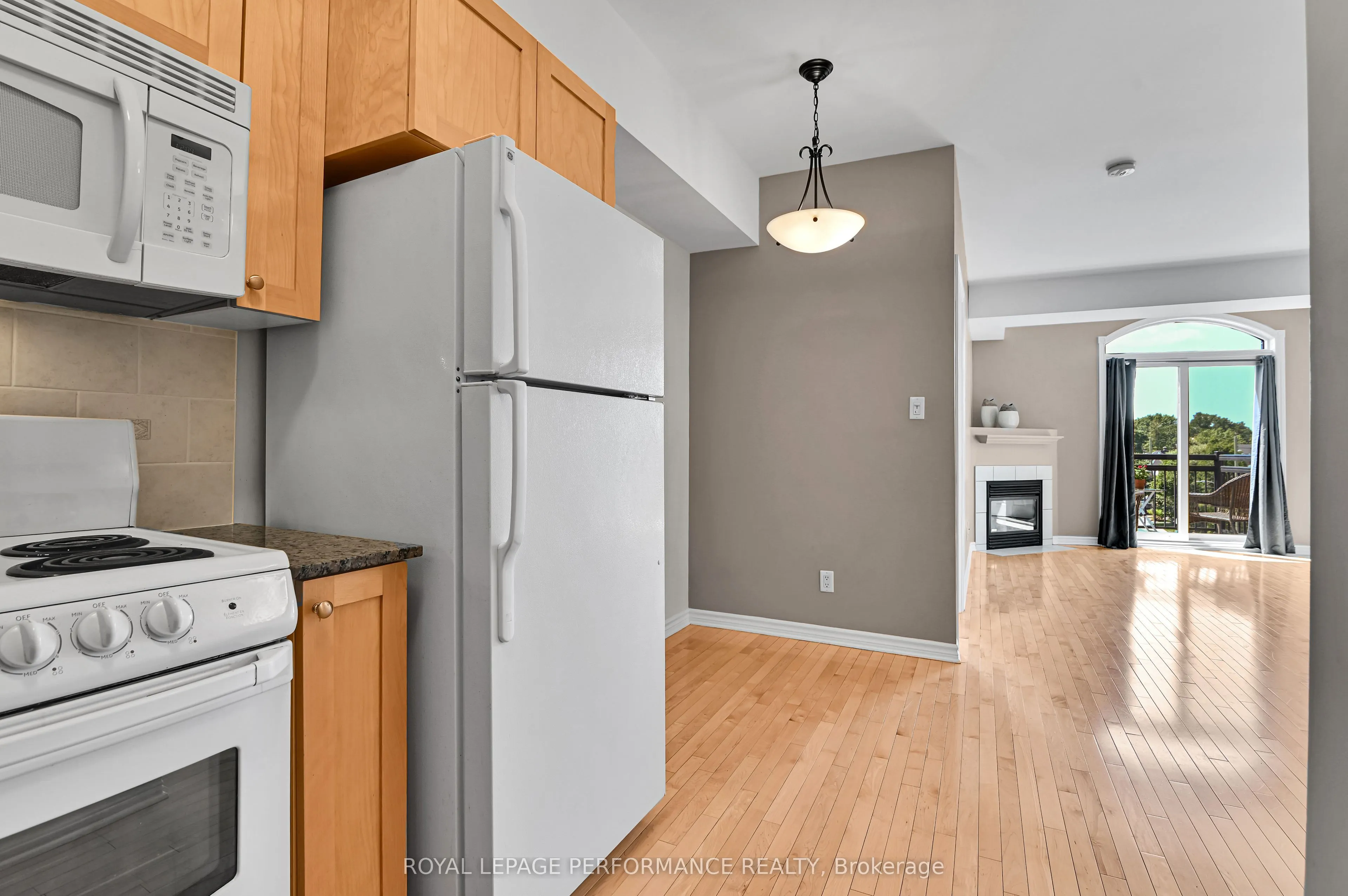 6 Grove Avenue, #407