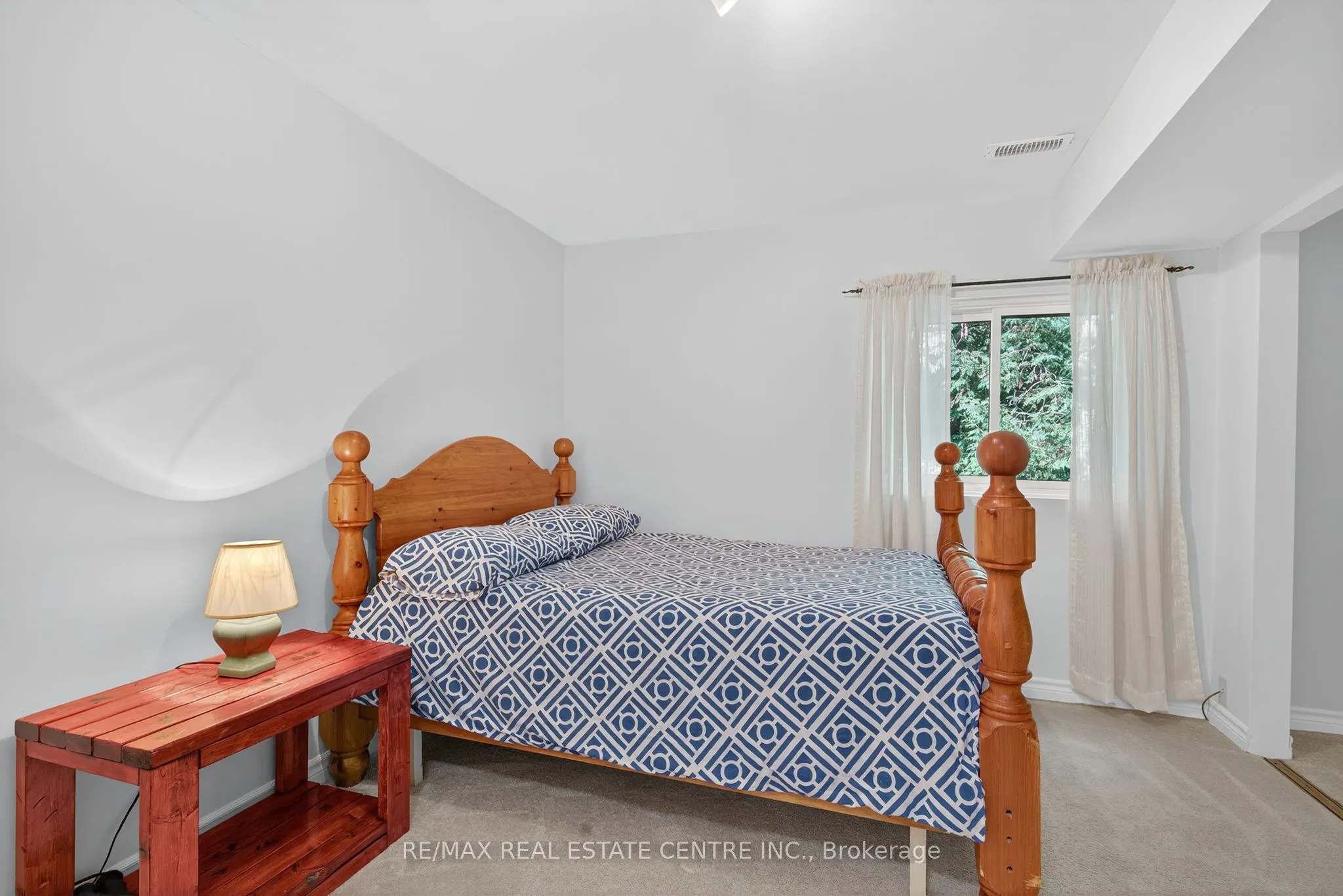 16 Cedar Lane