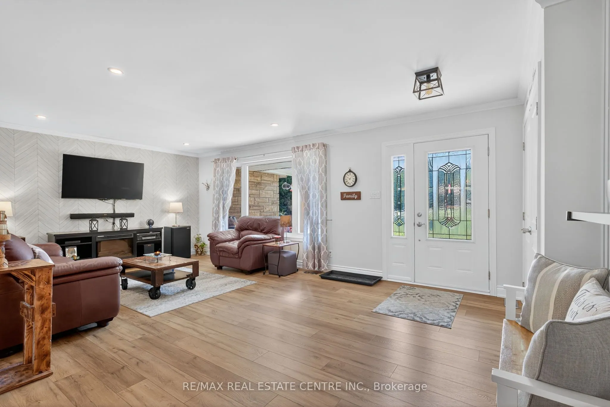 16 Cedar Lane