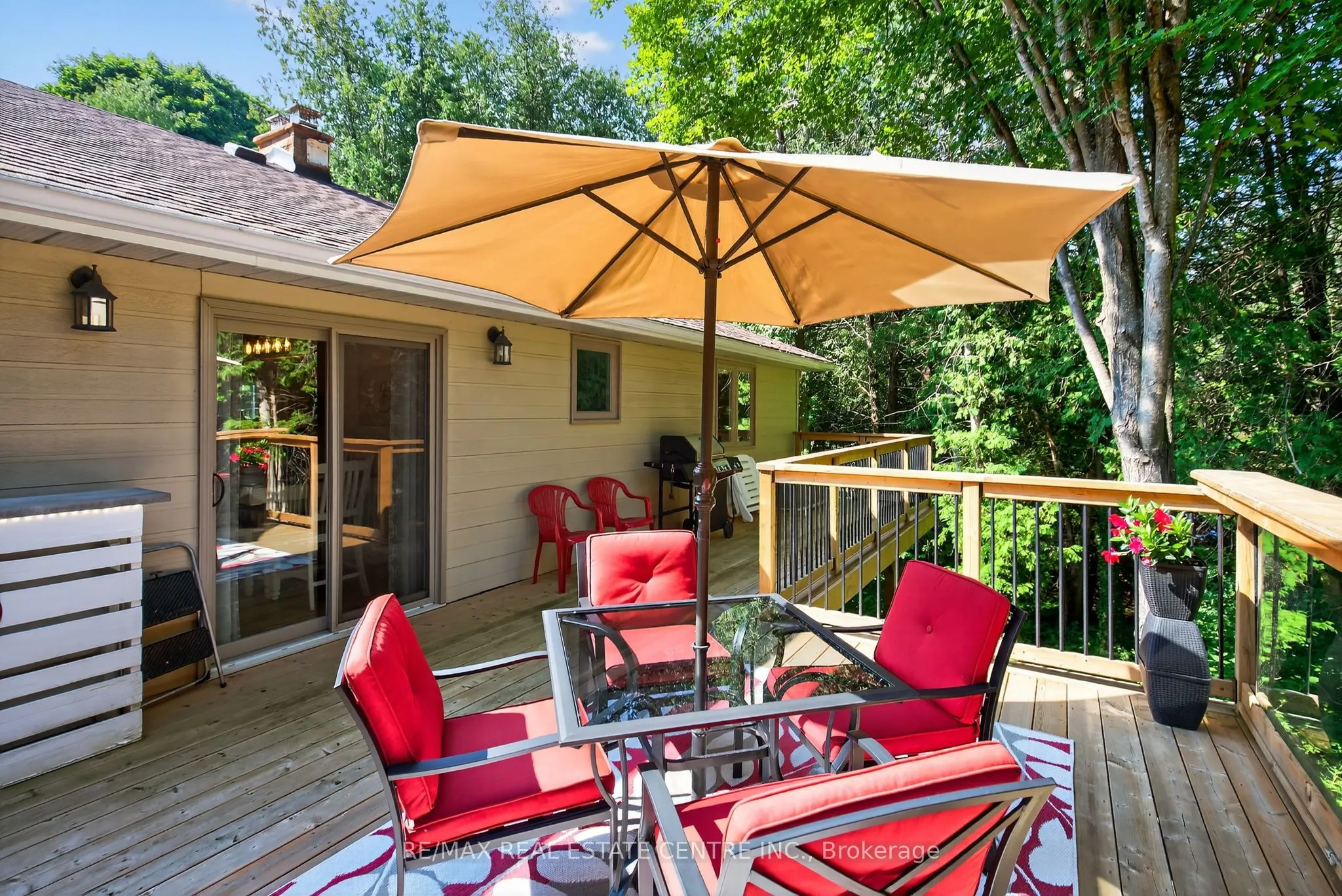 16 Cedar Lane