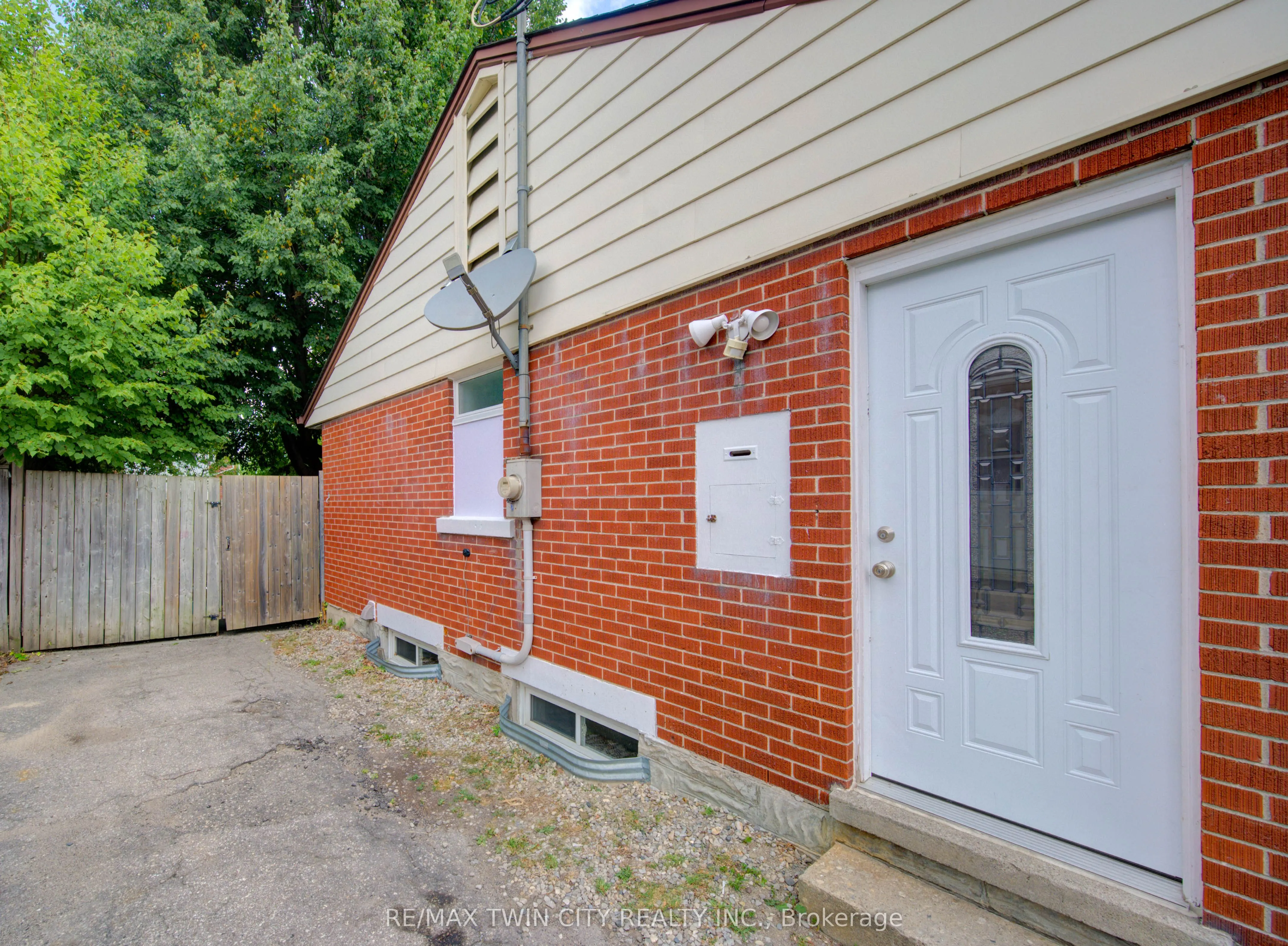 28 Jack Avenue