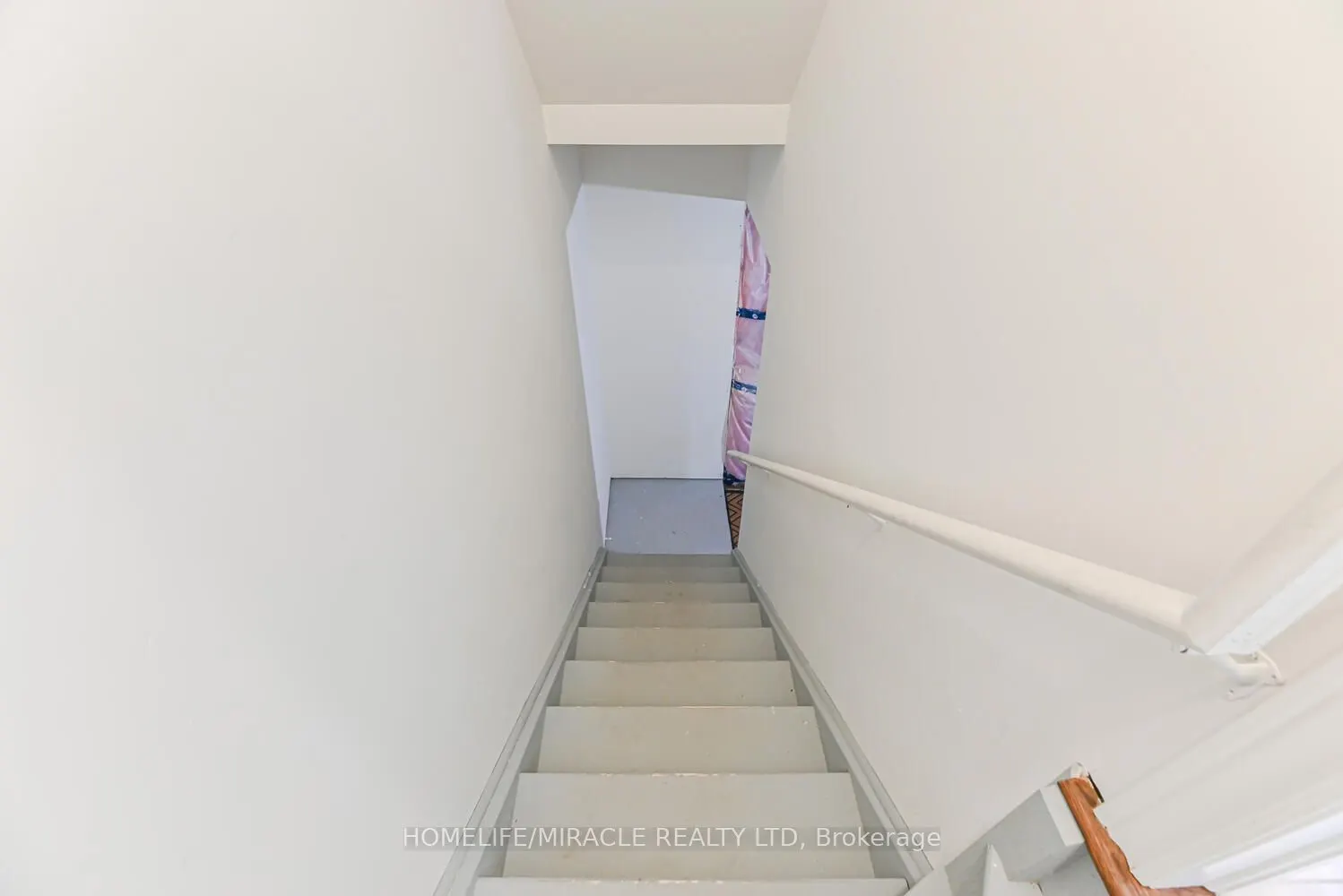 443 Henderson Way