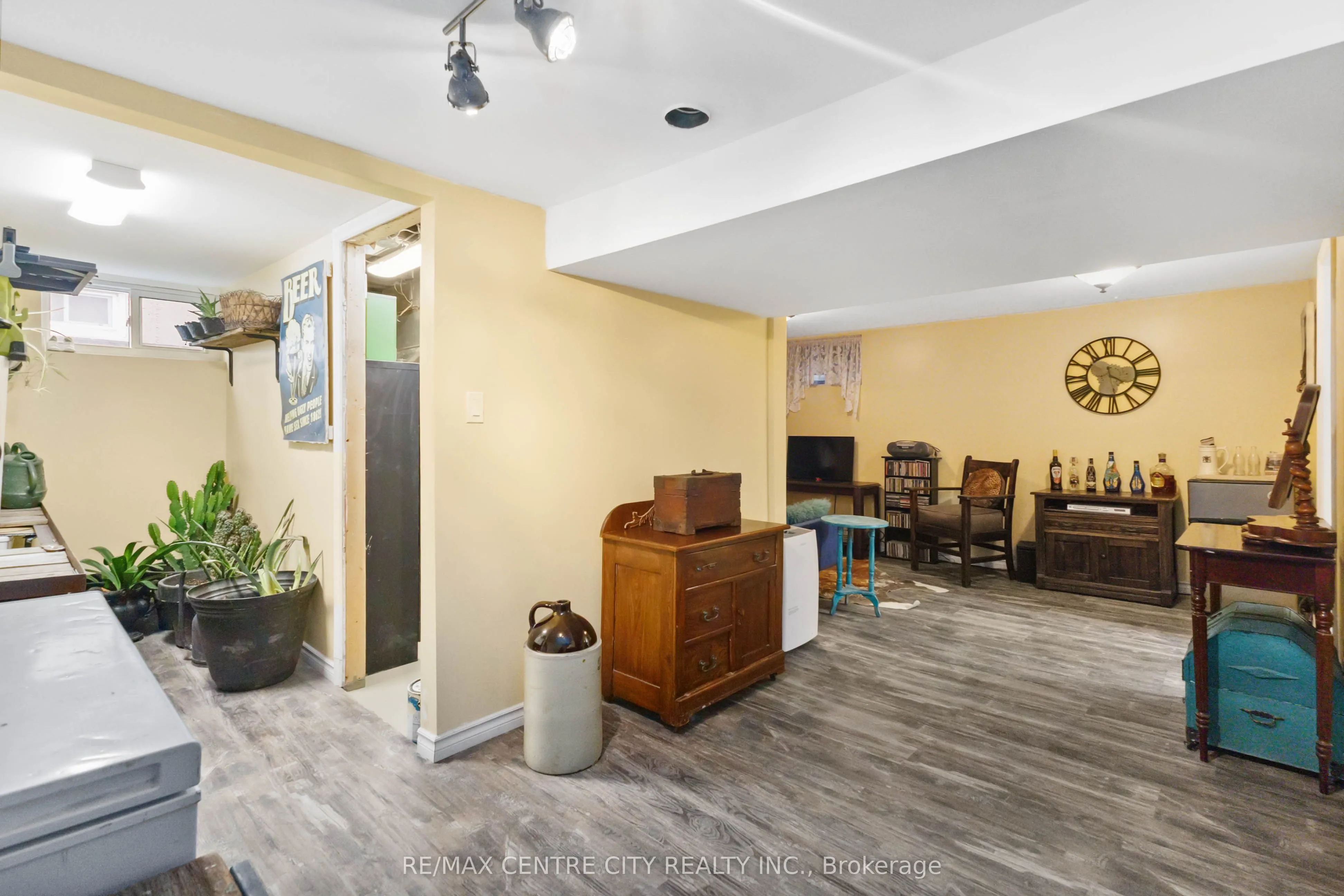 227 Oakland Avenue