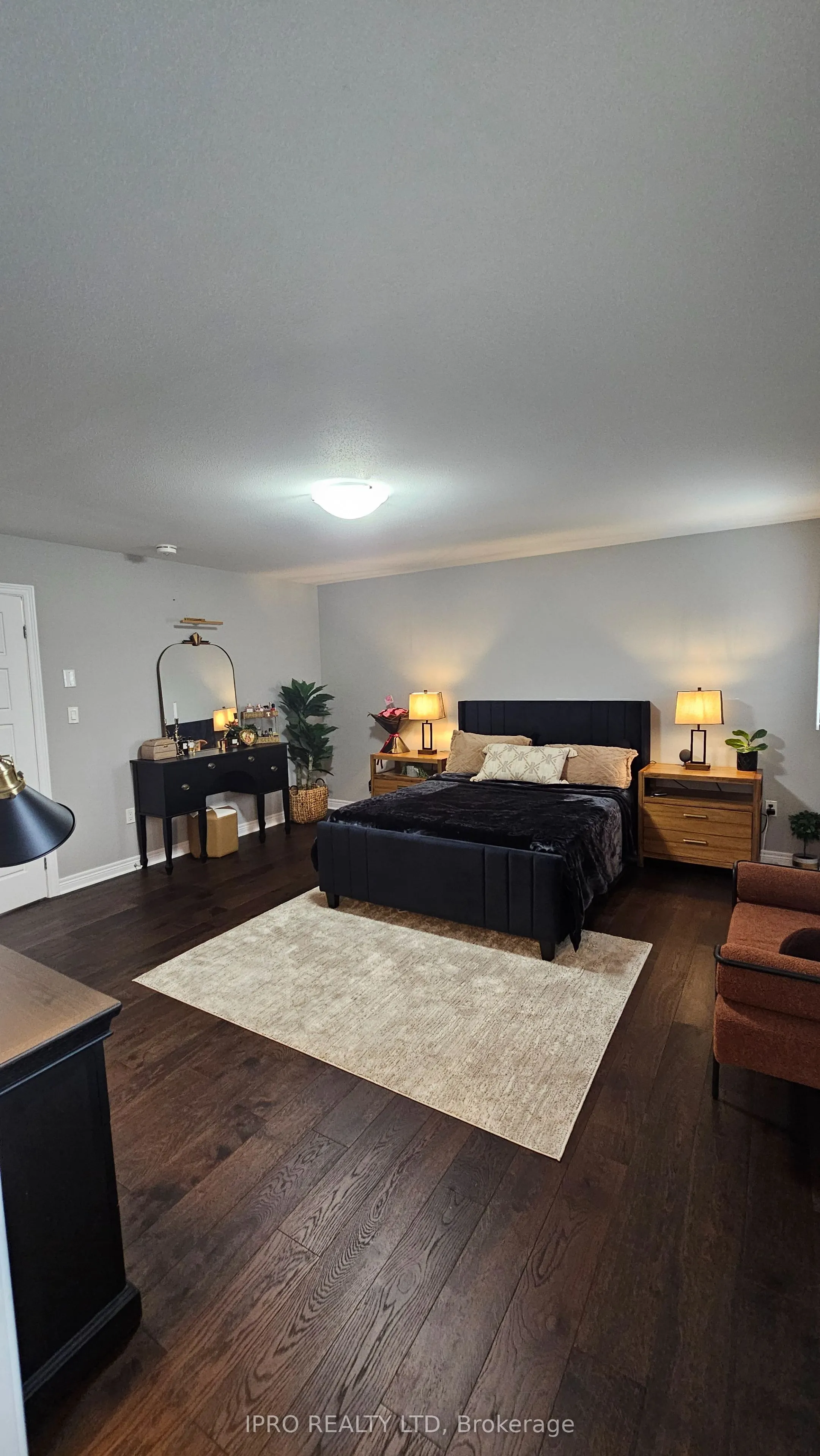 89 Laurent Avenue