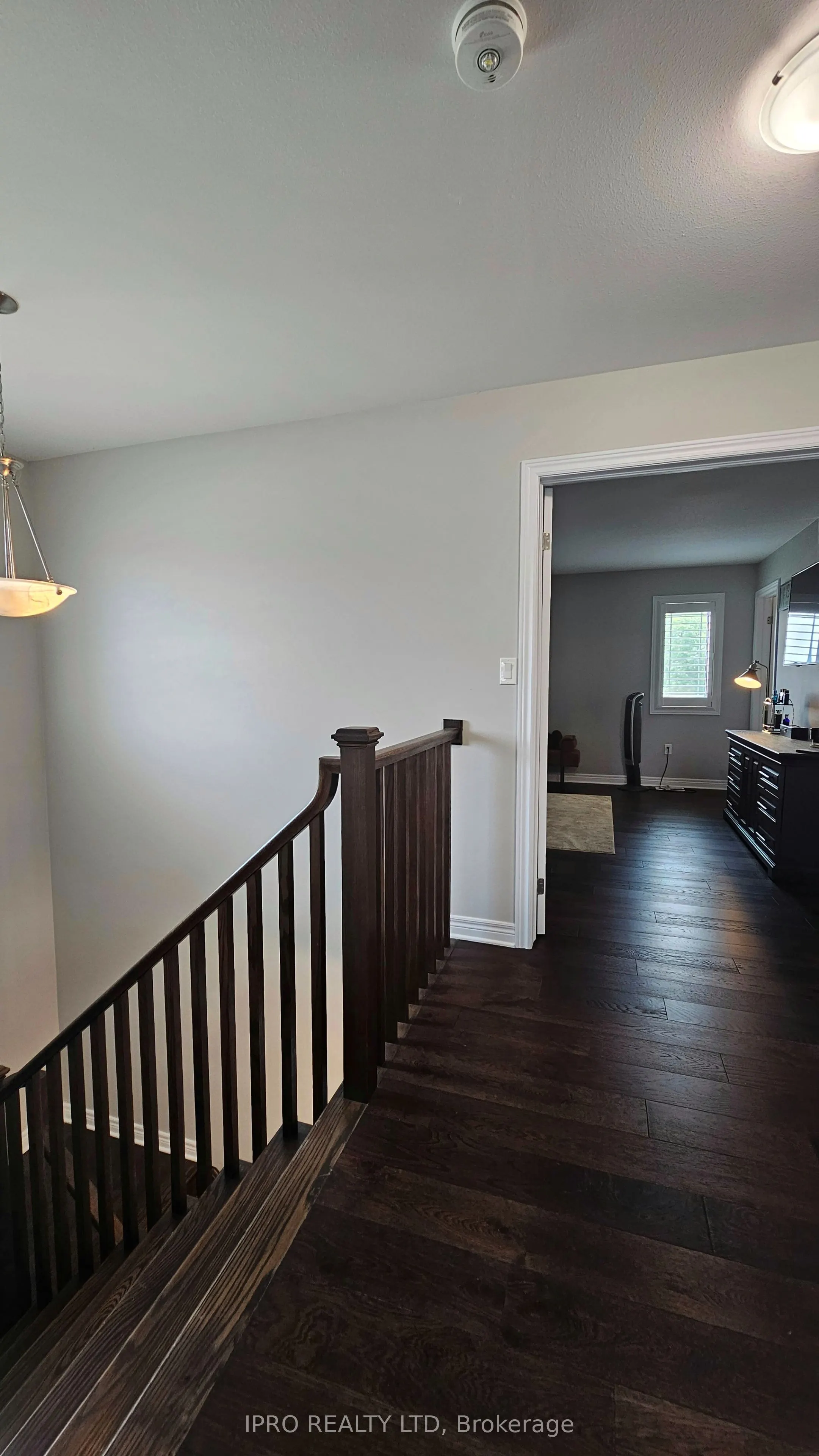 89 Laurent Avenue