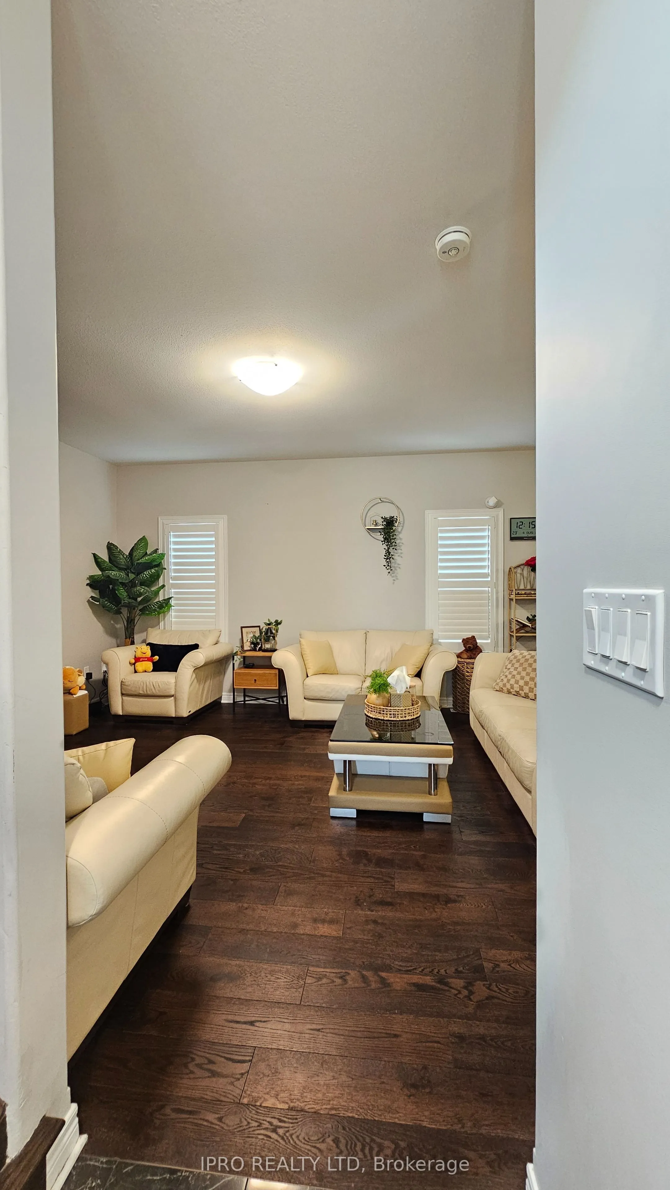 89 Laurent Avenue
