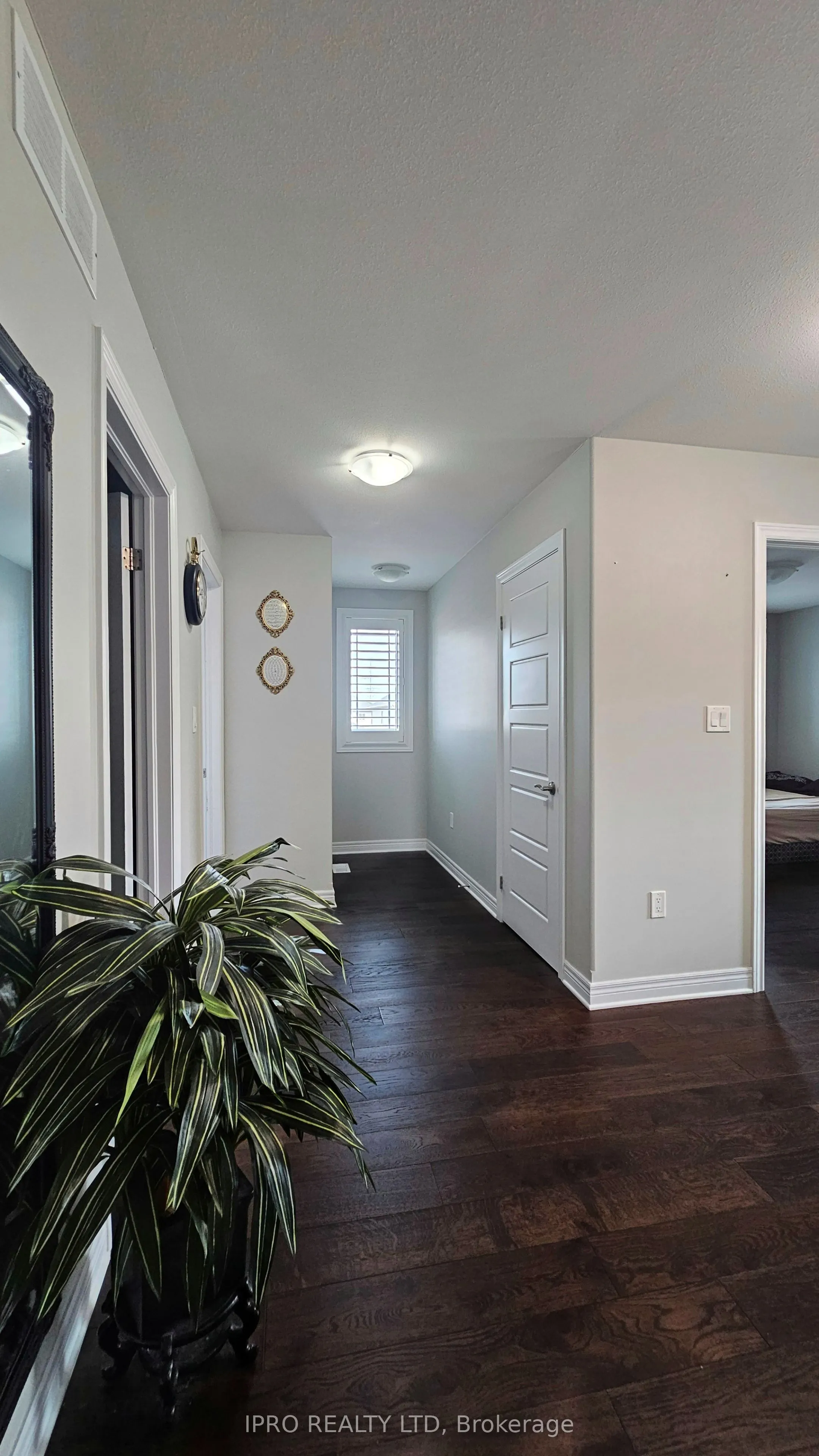 89 Laurent Avenue