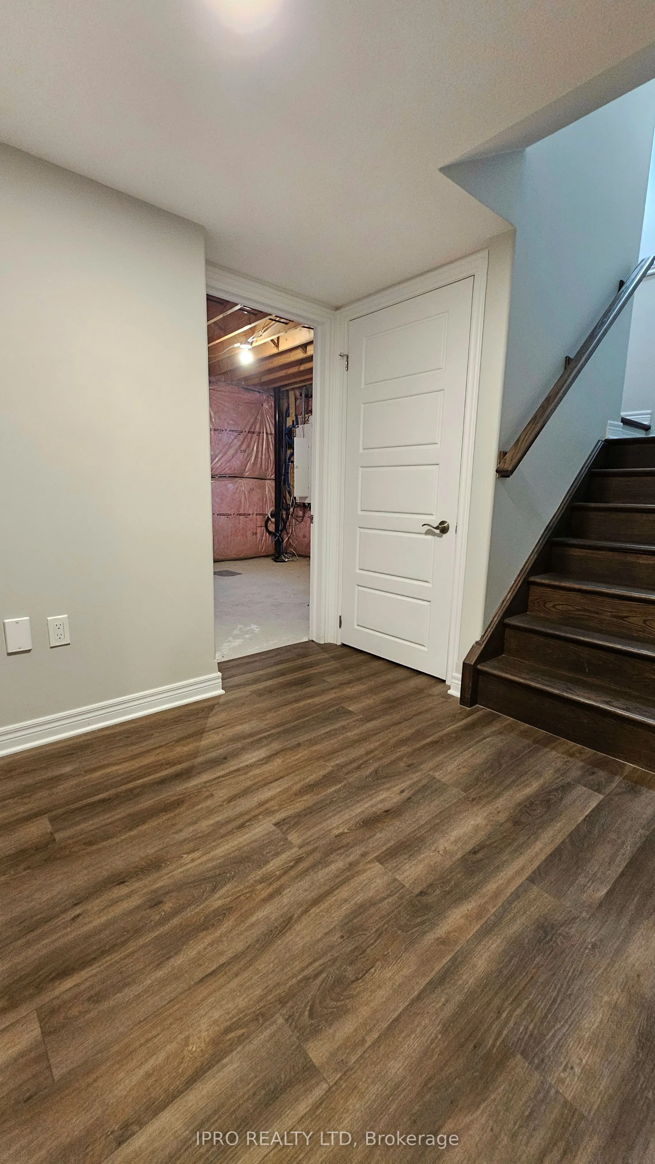 89 Laurent Avenue