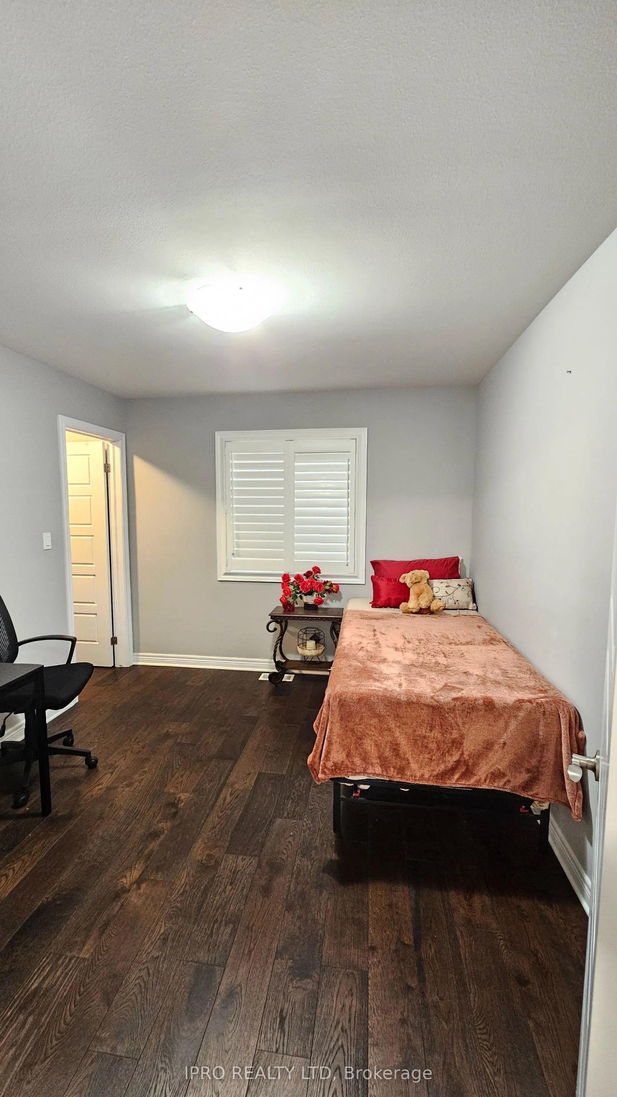 89 Laurent Avenue