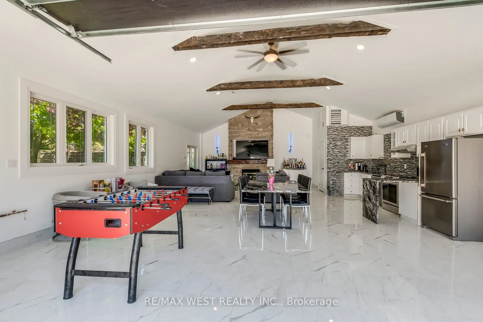 8077 Mount Carmel Boulevard