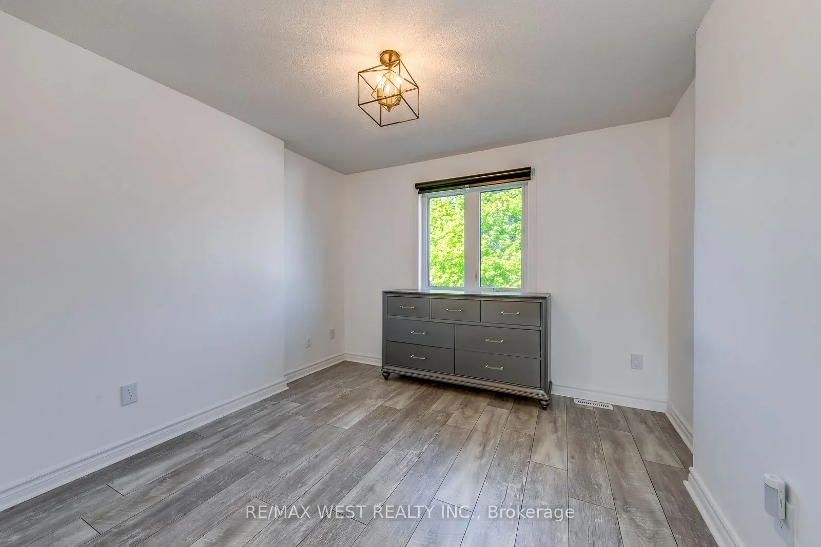 8077 Mount Carmel Boulevard