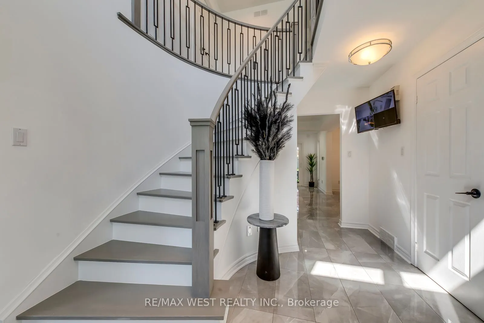 8077 Mount Carmel Boulevard