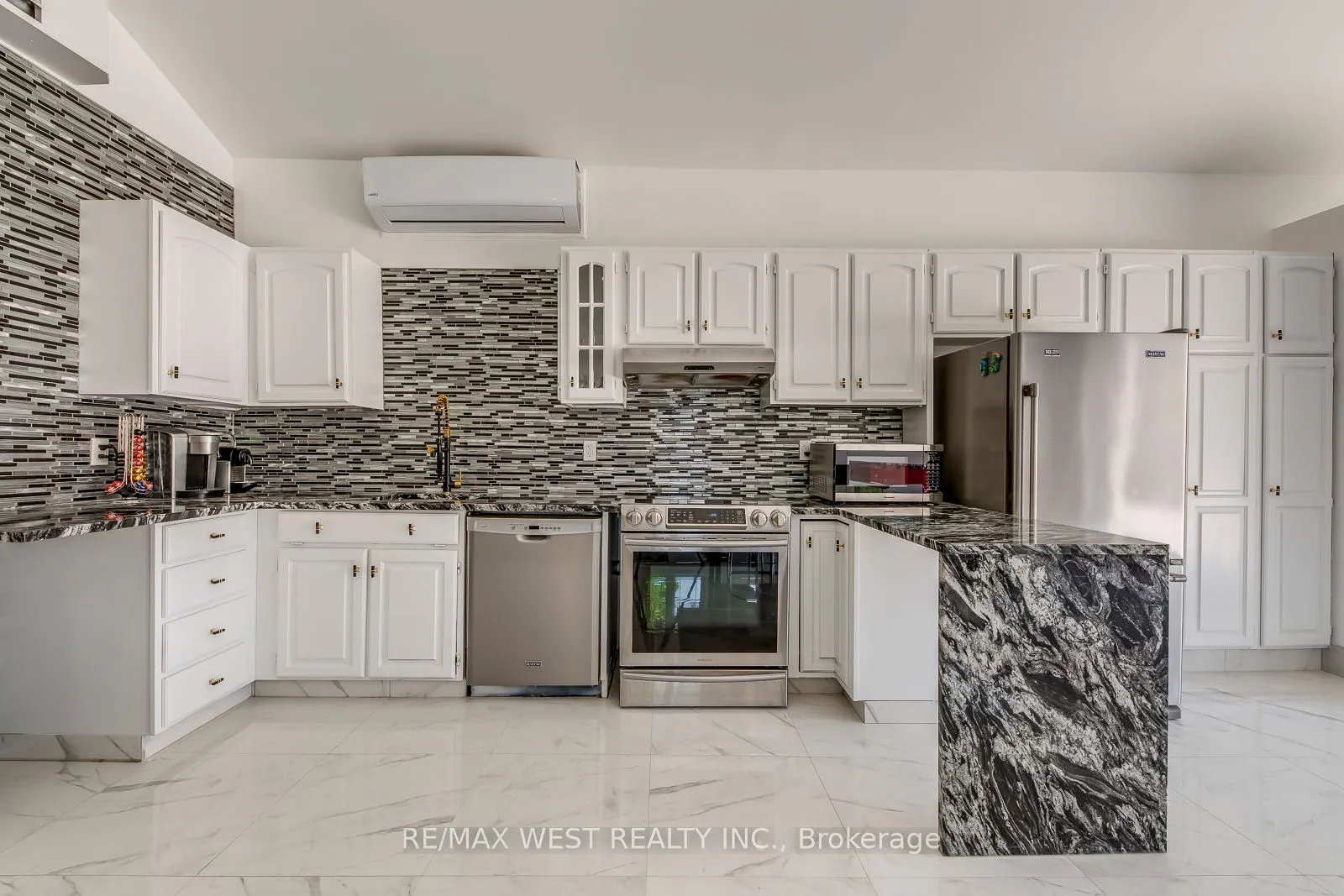 8077 Mount Carmel Boulevard