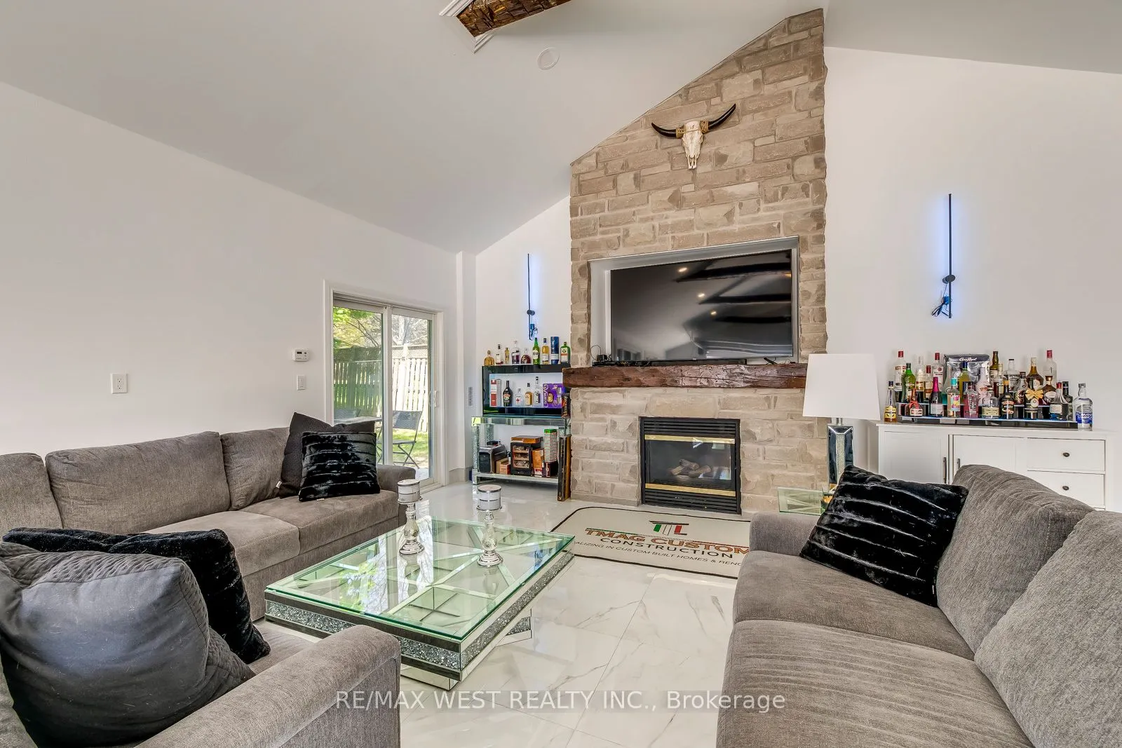 8077 Mount Carmel Boulevard