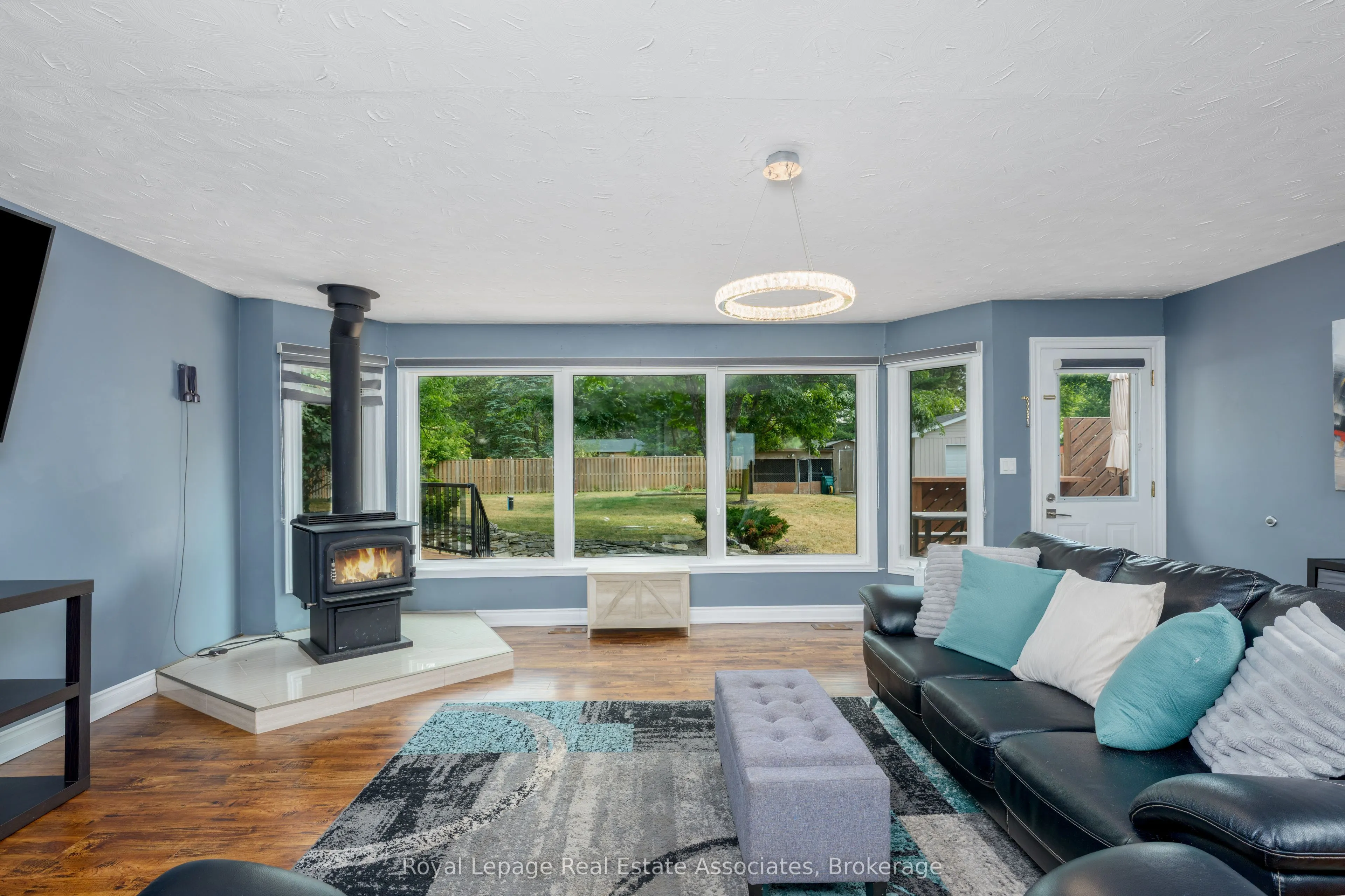 5527 Trafalgar Road