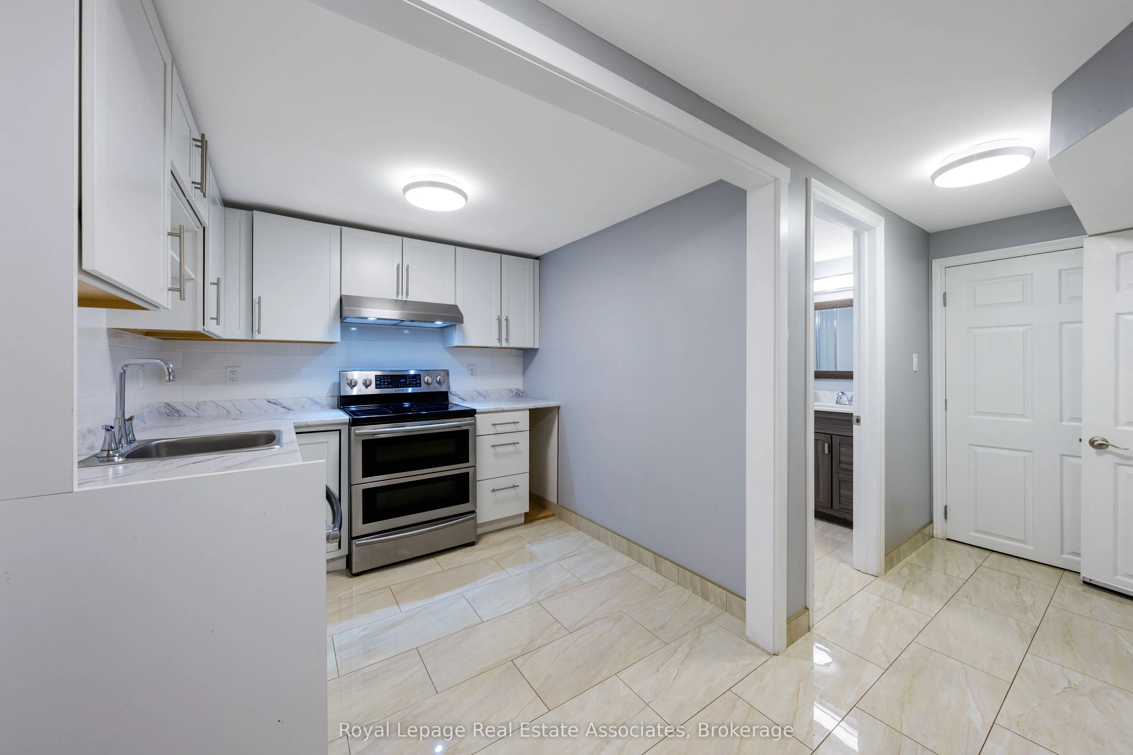 5527 Trafalgar Road