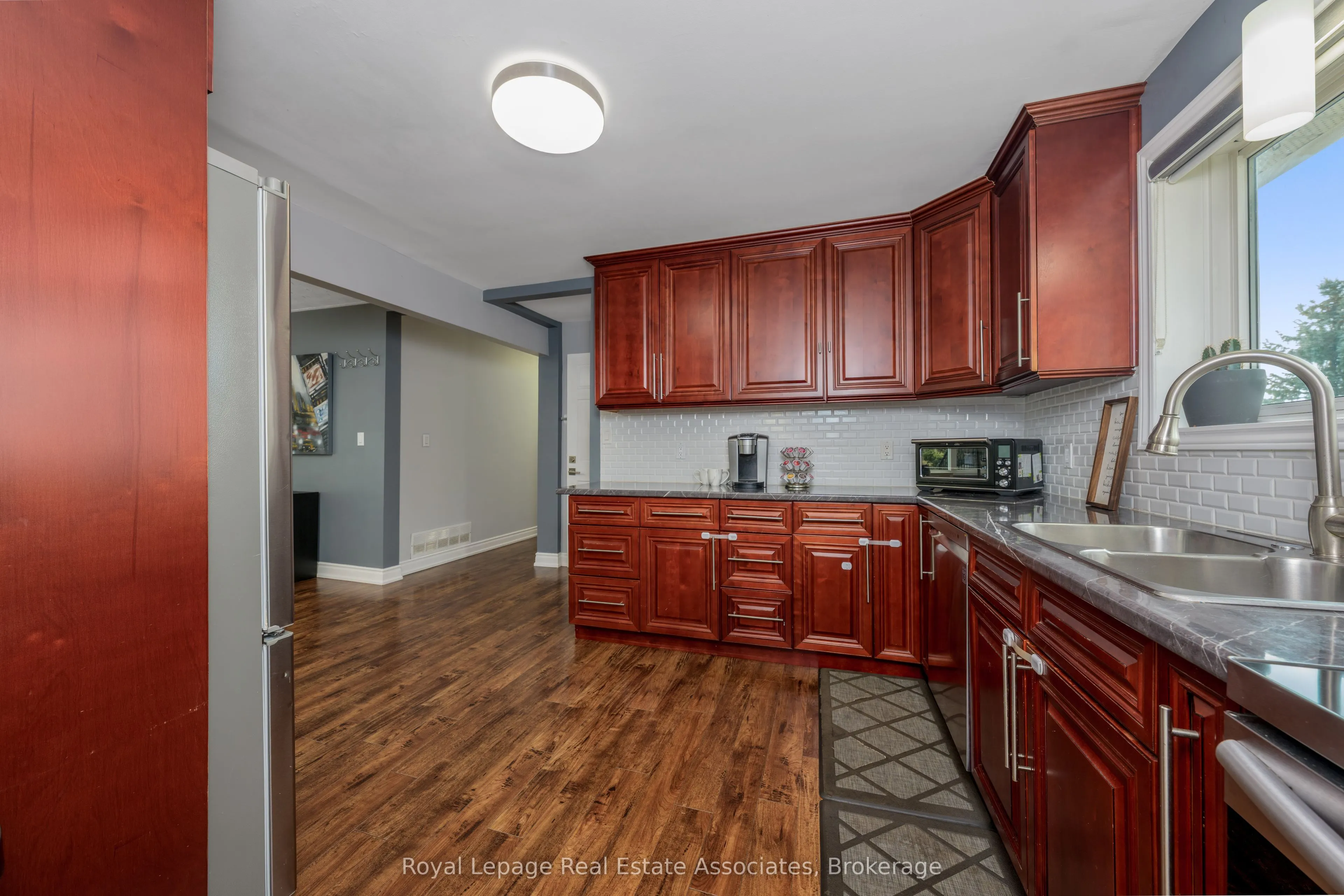 5527 Trafalgar Road