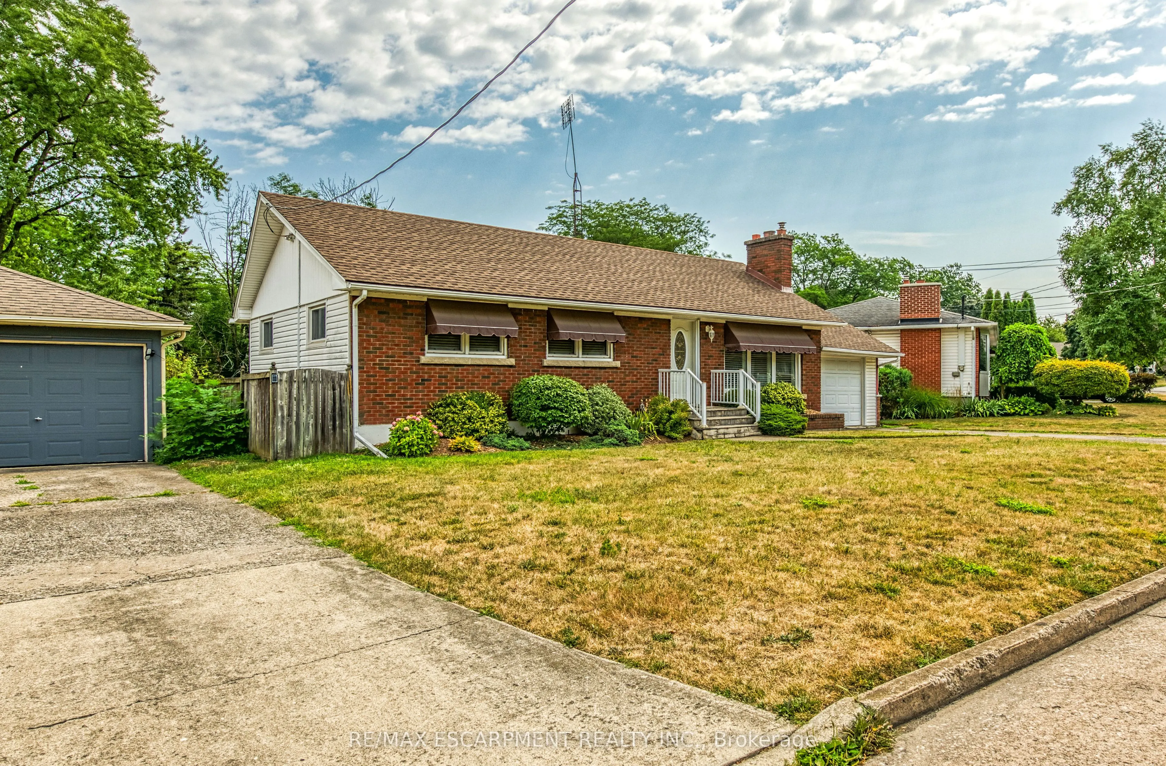 25 ELM RIDGE Drive