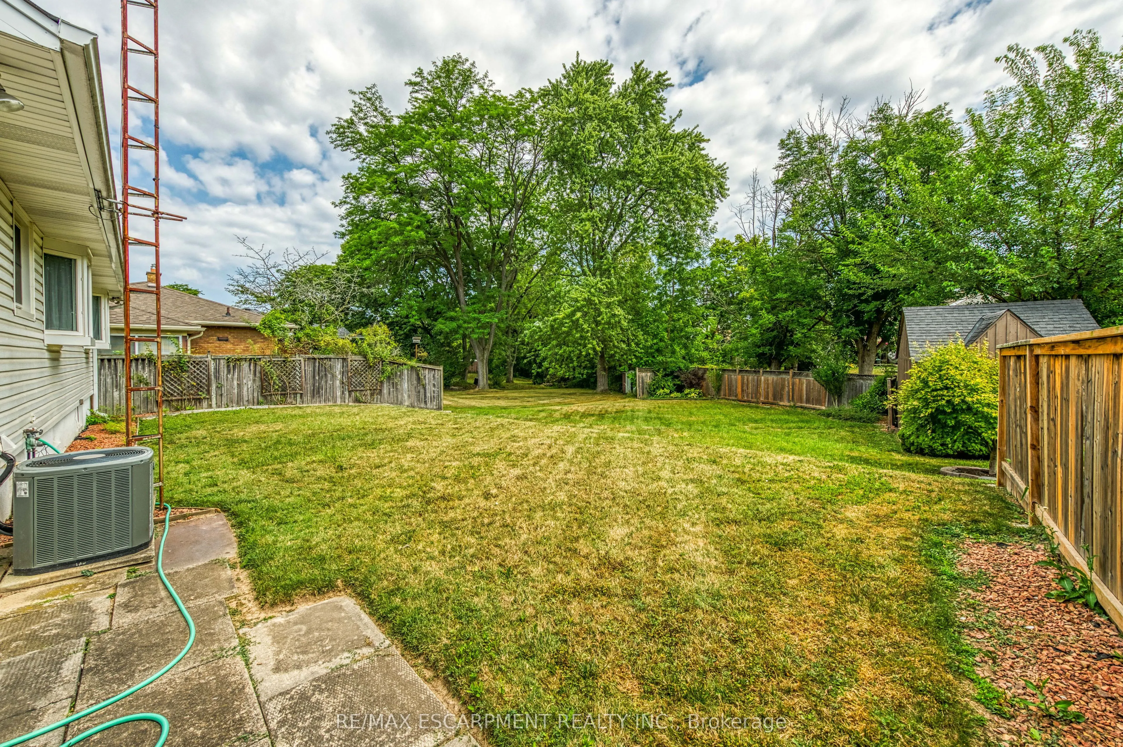 25 ELM RIDGE Drive