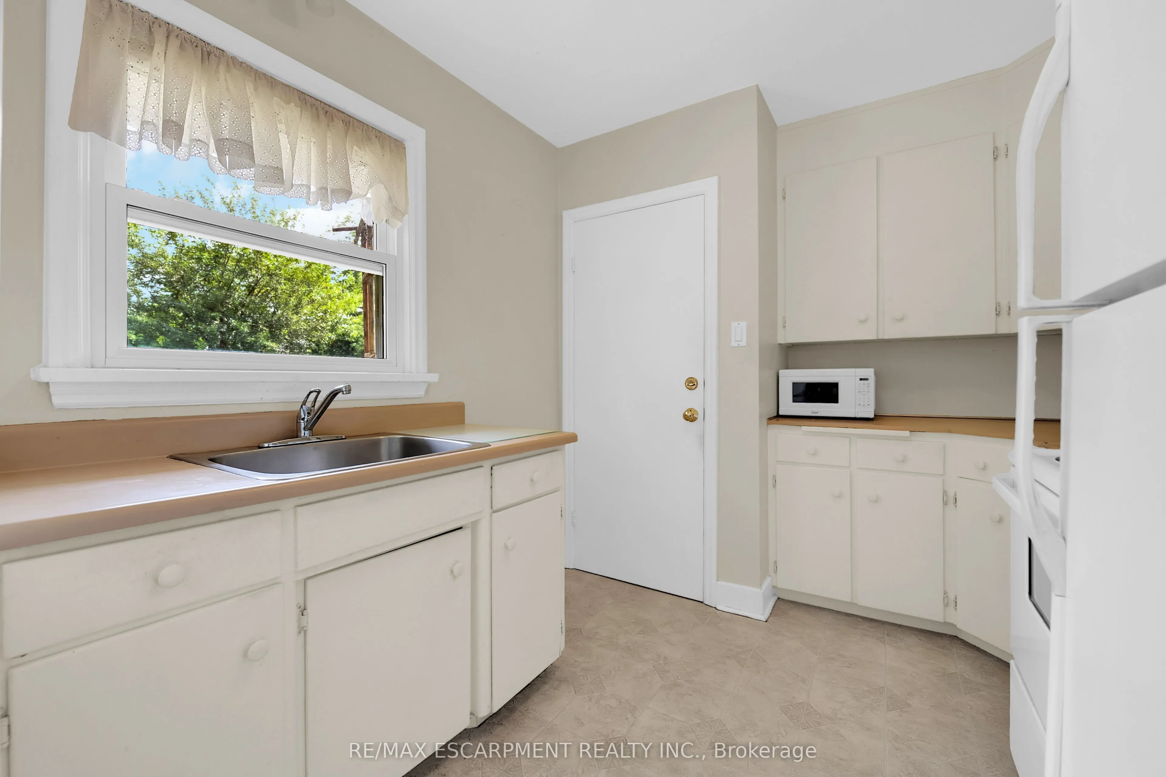 25 ELM RIDGE Drive