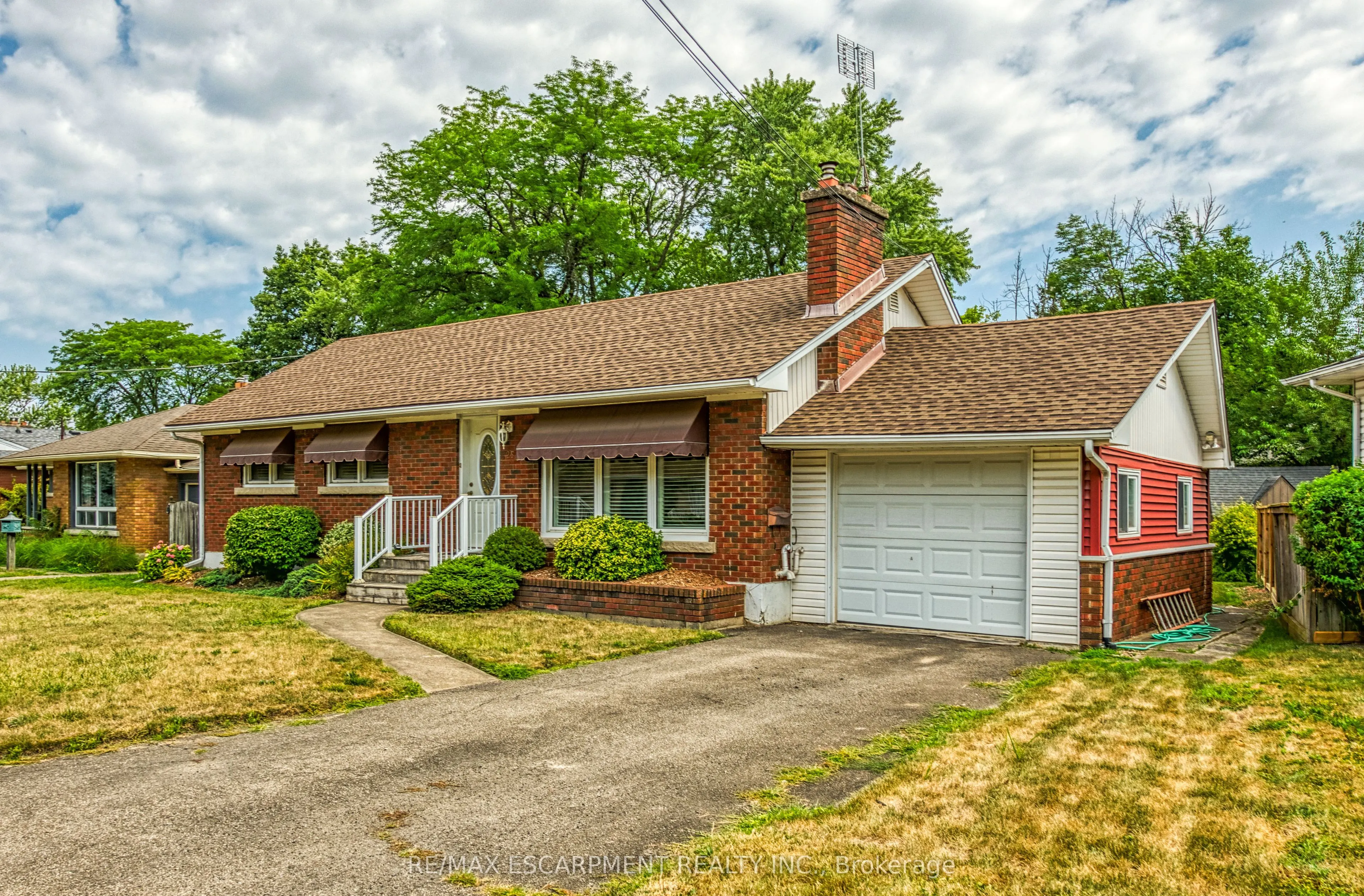 25 ELM RIDGE Drive