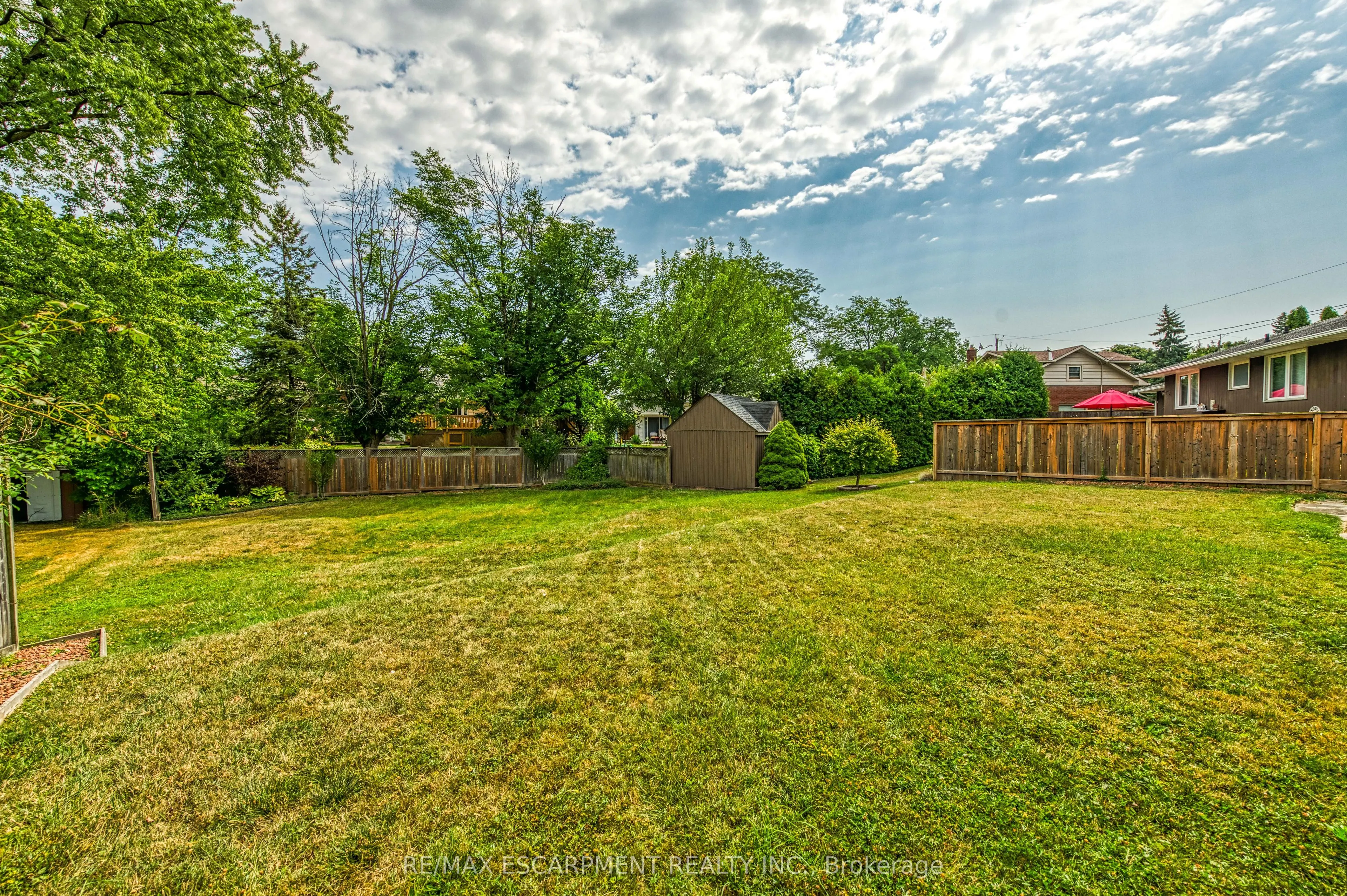 25 ELM RIDGE Drive