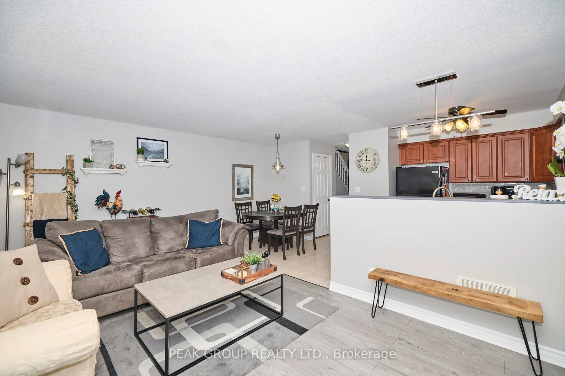 6263 Valley Way, #4