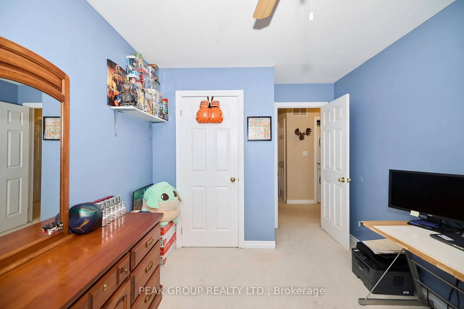 6263 Valley Way, #4