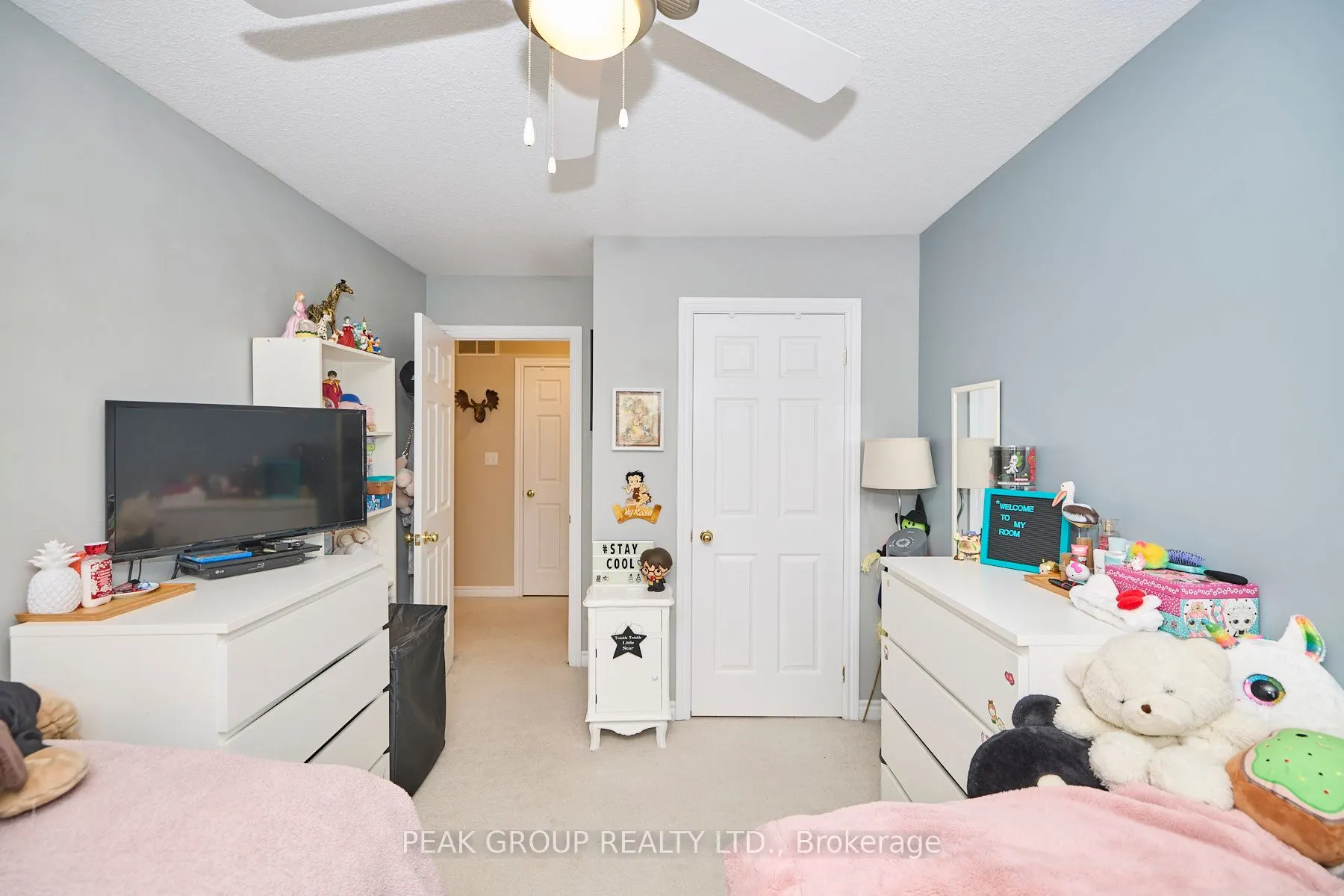 6263 Valley Way, #4