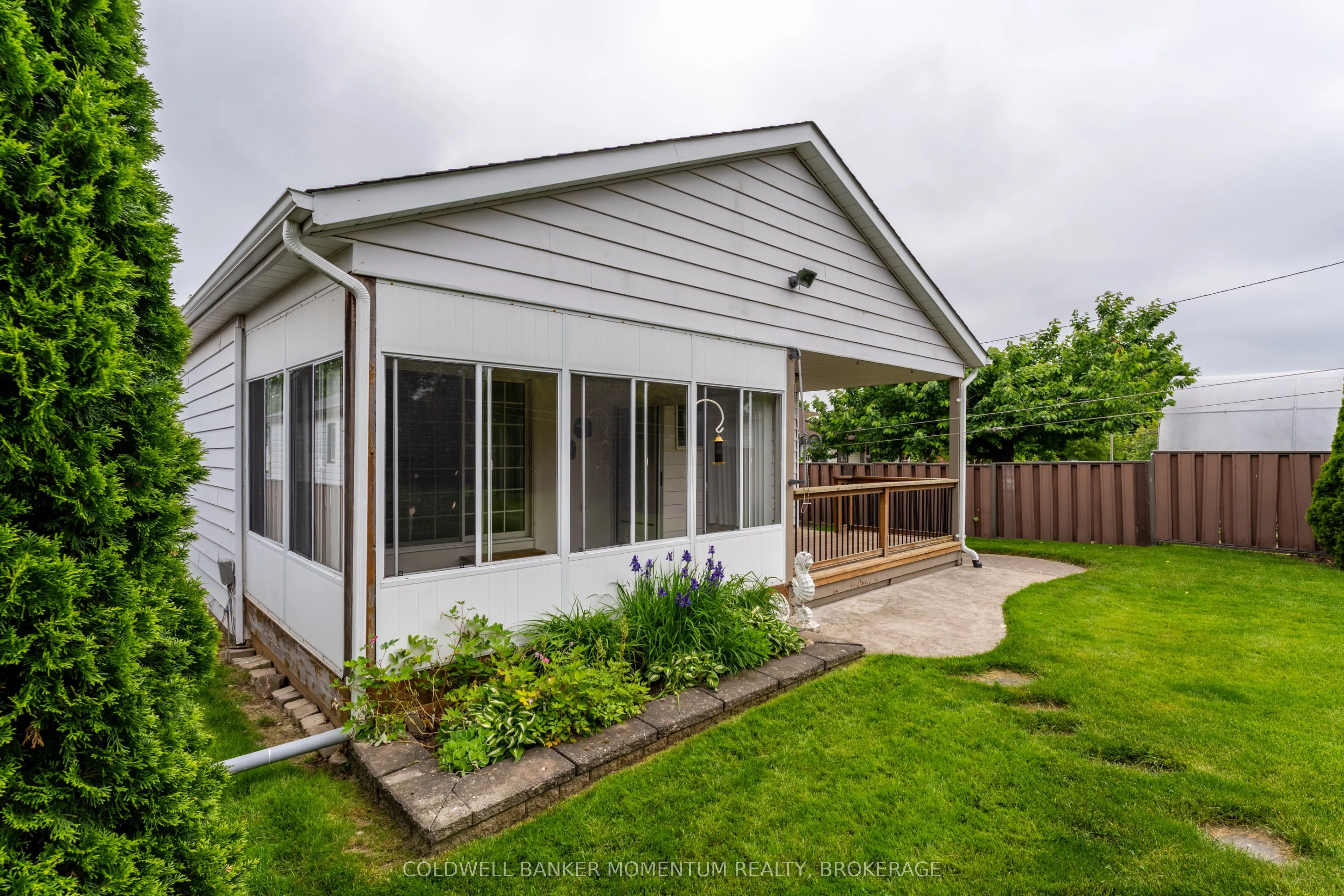 48 Mcdonald Avenue