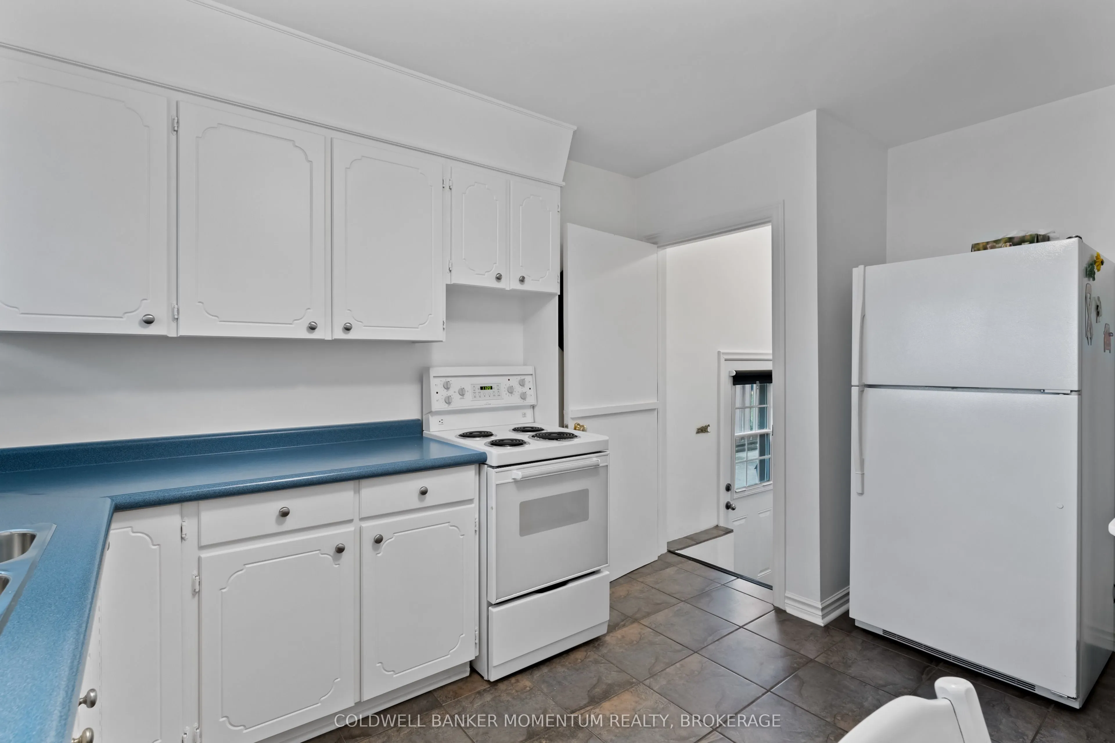 48 Mcdonald Avenue