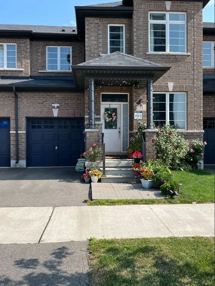 71 Riverwalk Drive N