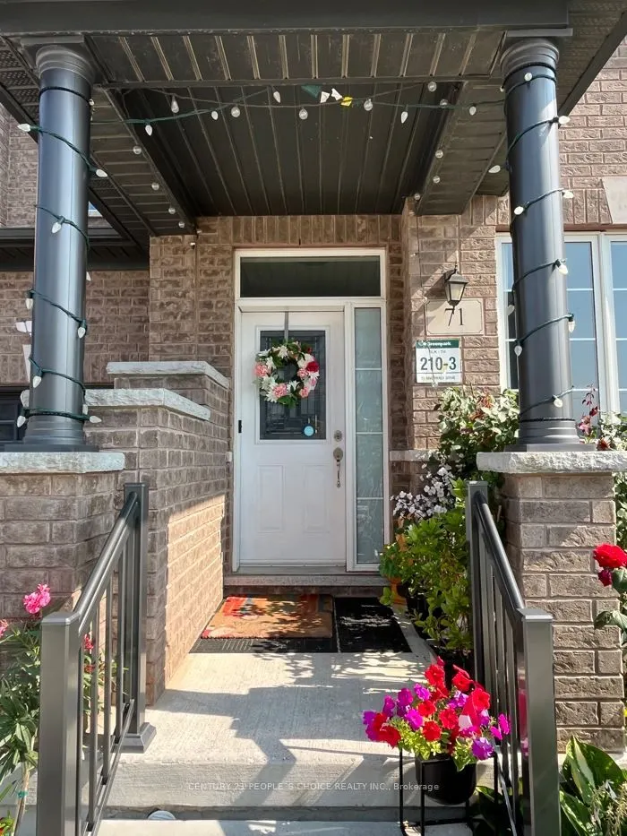 71 Riverwalk Drive N