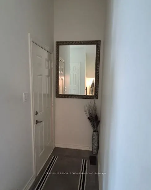 71 Riverwalk Drive N