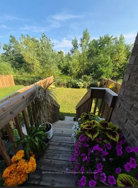 71 Riverwalk Drive N