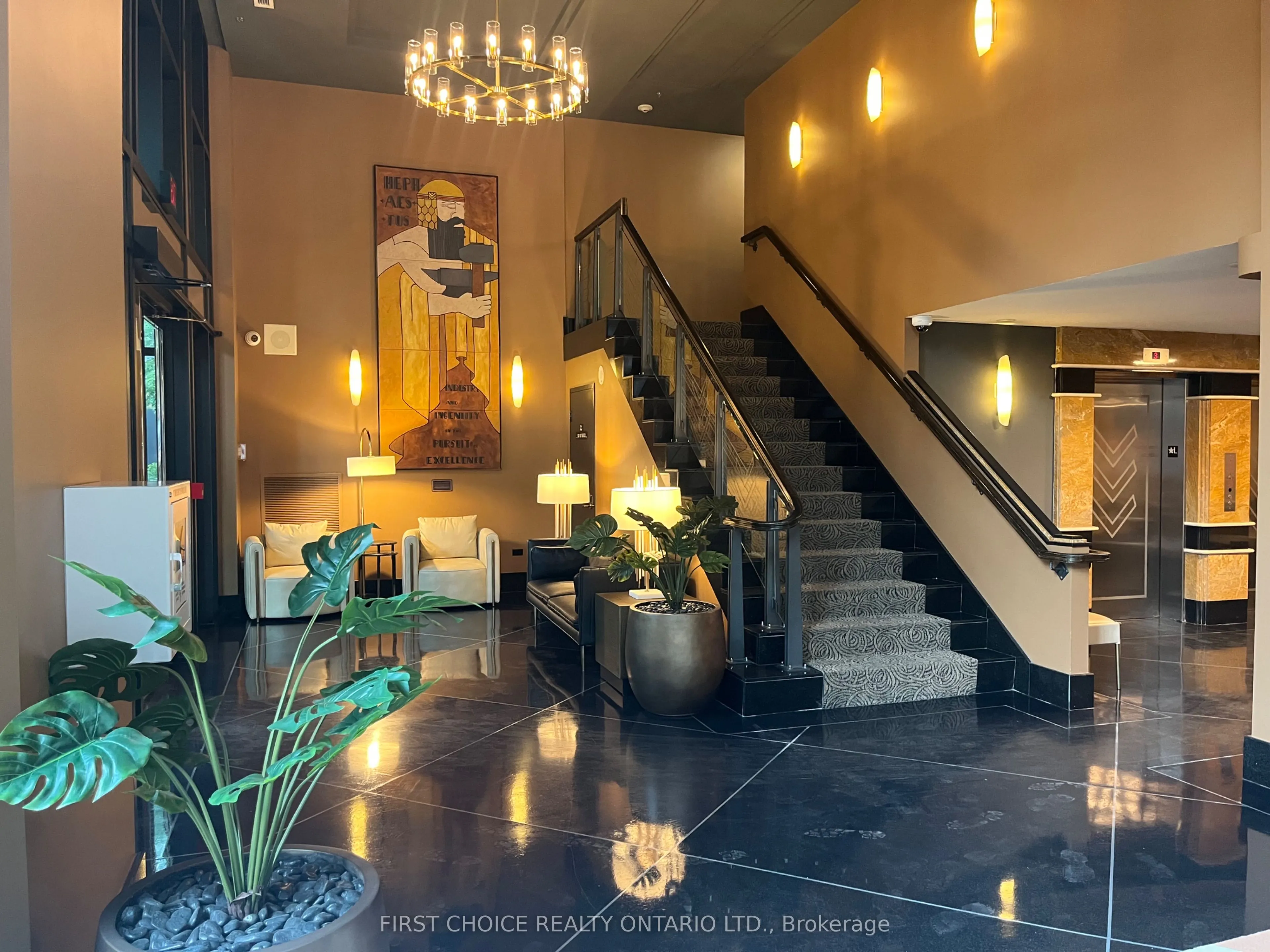 245 Kent Street, #609